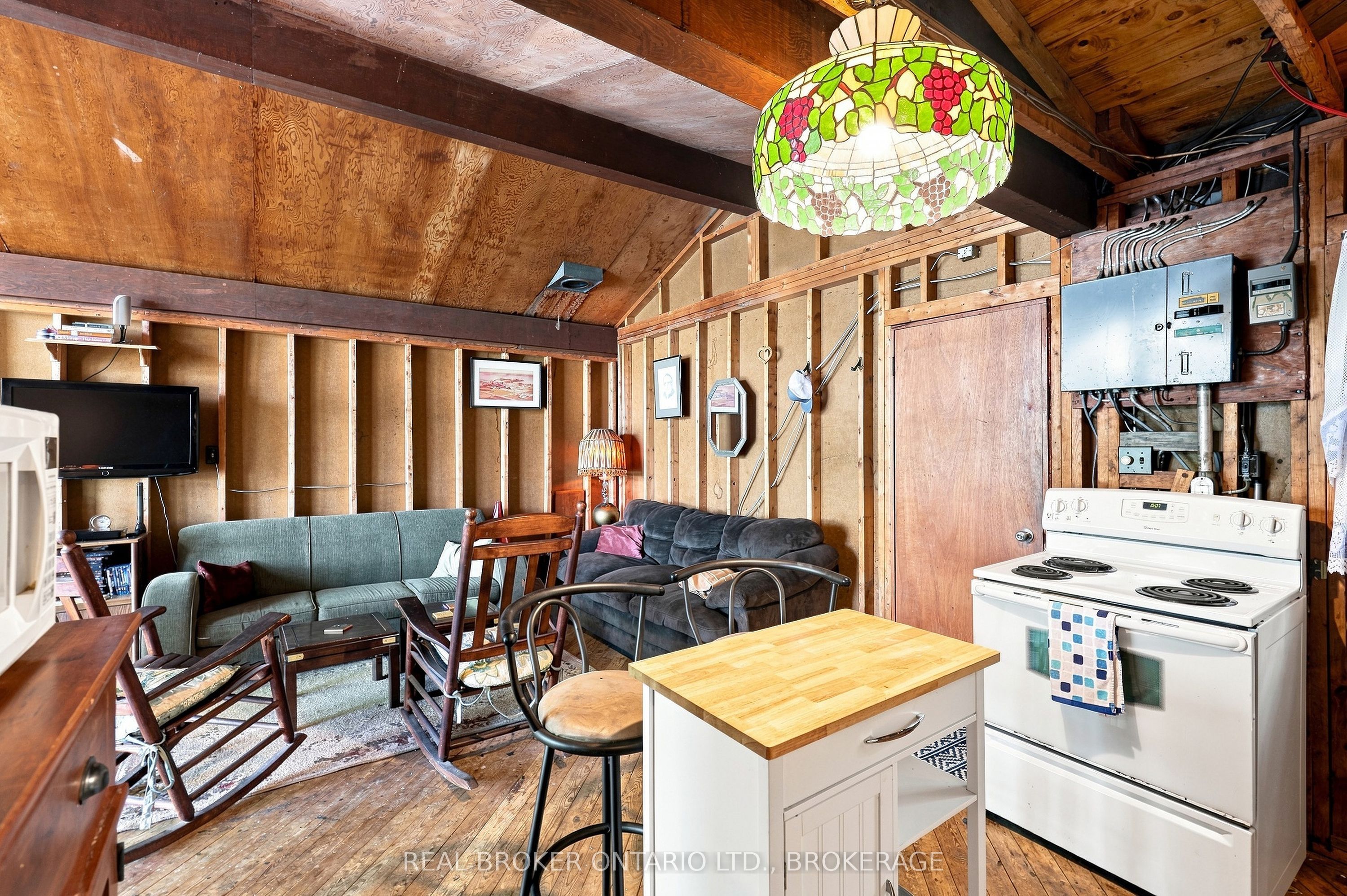2096 Eel Bay Road Property Photo 19