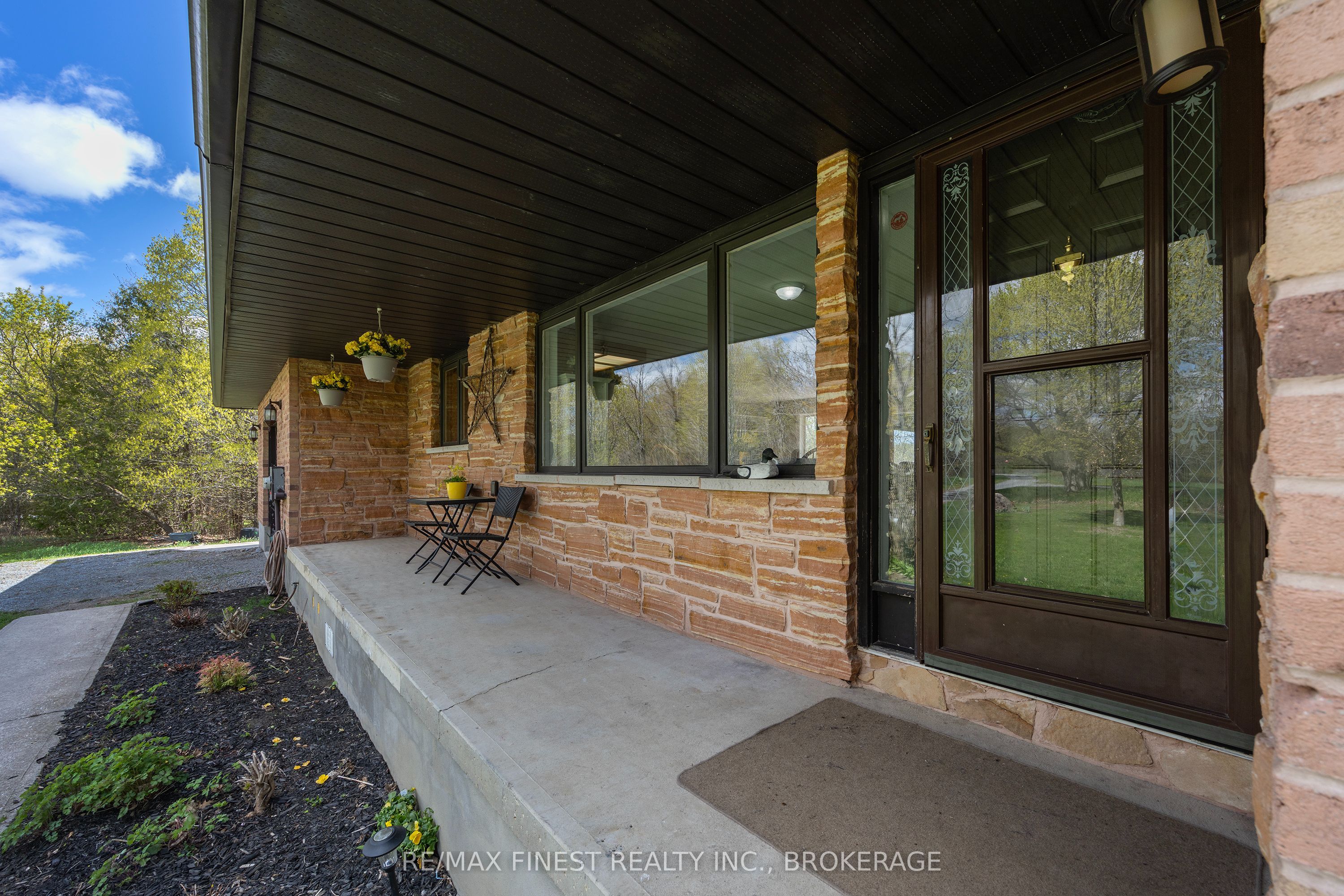4834 Battersea Road Property Photo 4
