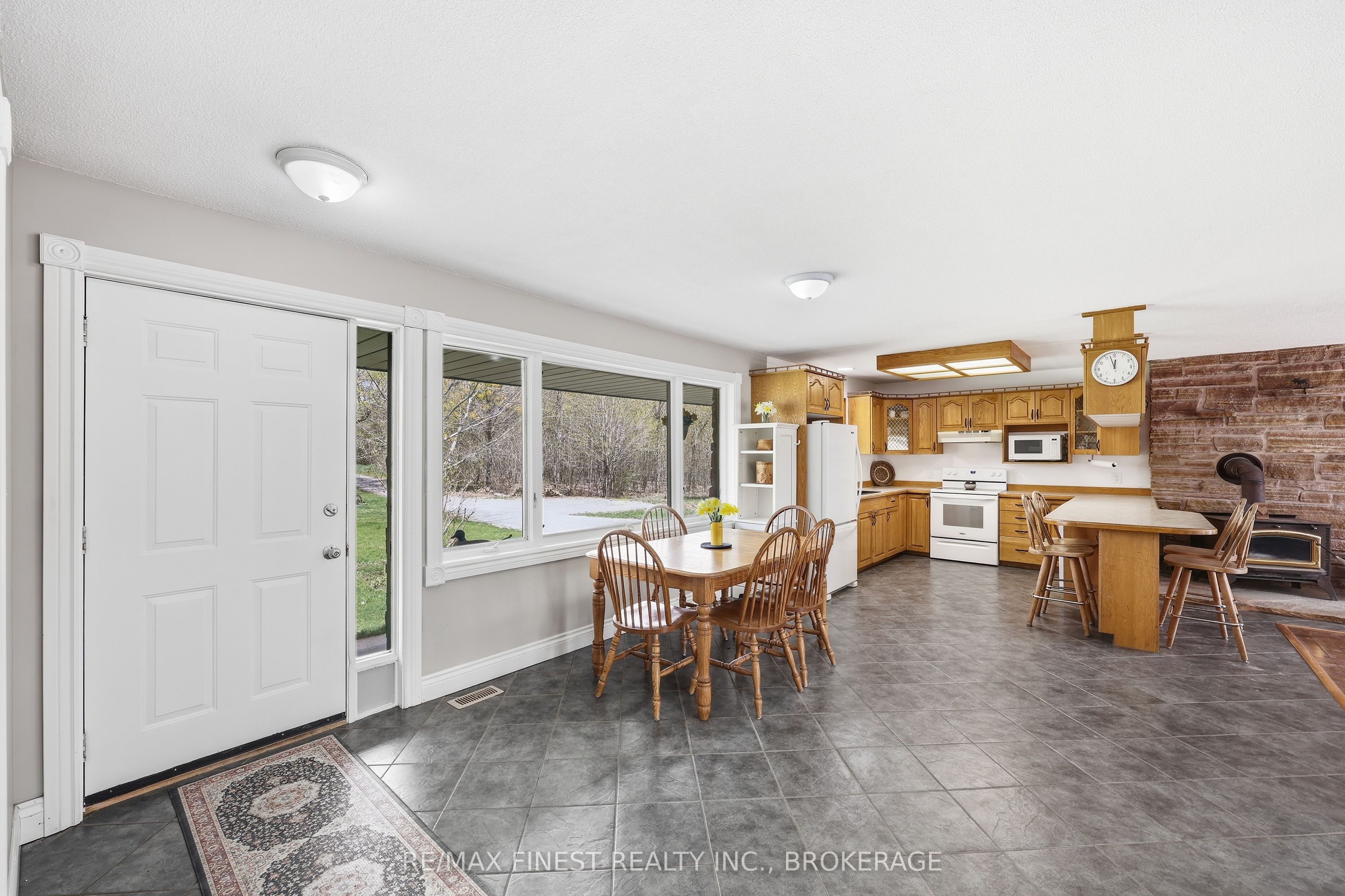 4834 Battersea Road Property Photo 5