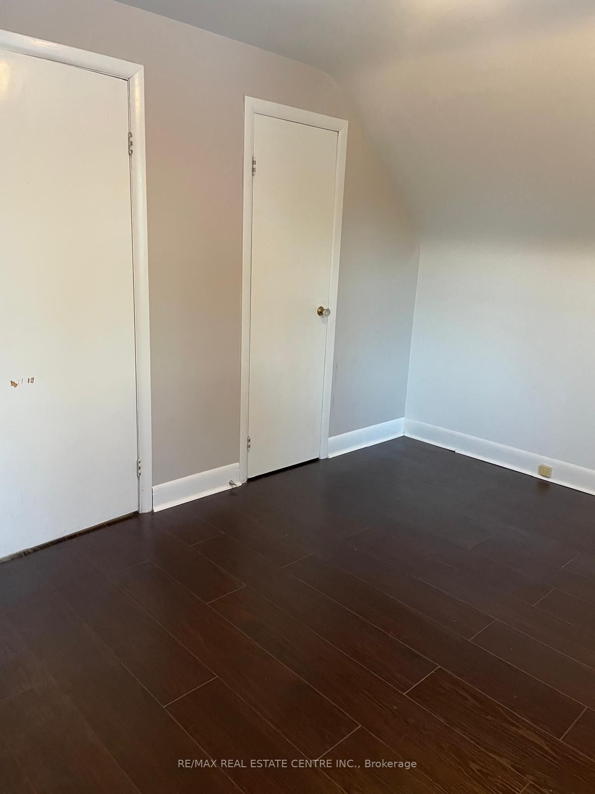 41 Belleview Avenue E Upper Property Photo 8