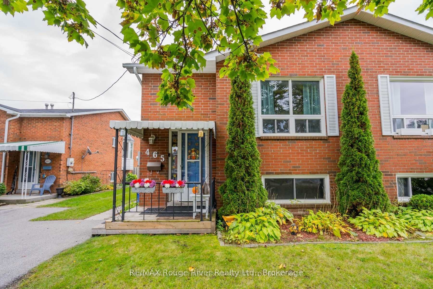 465 Burnham Manor Court Property Photo 1