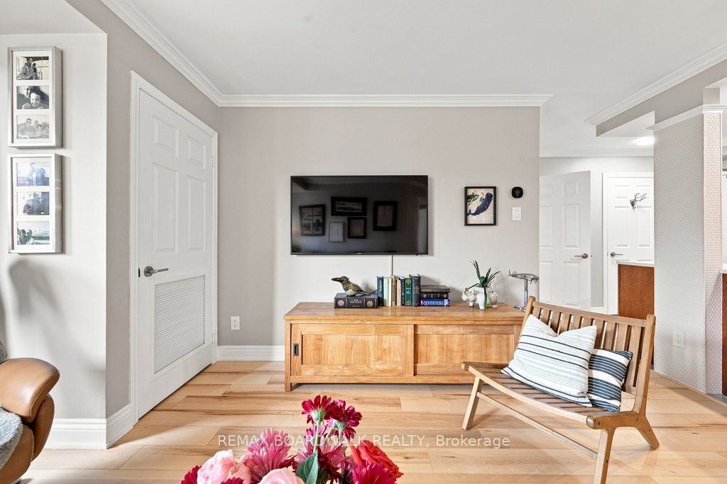 959 North River Road 307 Property Photo 10
