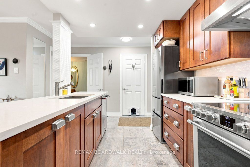 959 North River Road 307 Property Photo 15