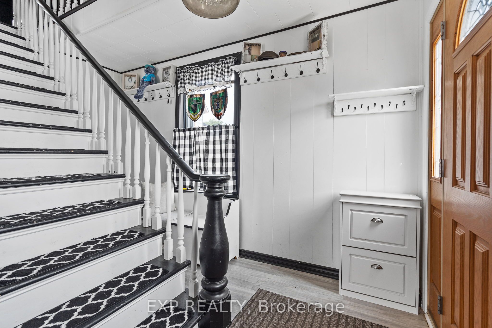 4235 Fly Road Property Photo 4