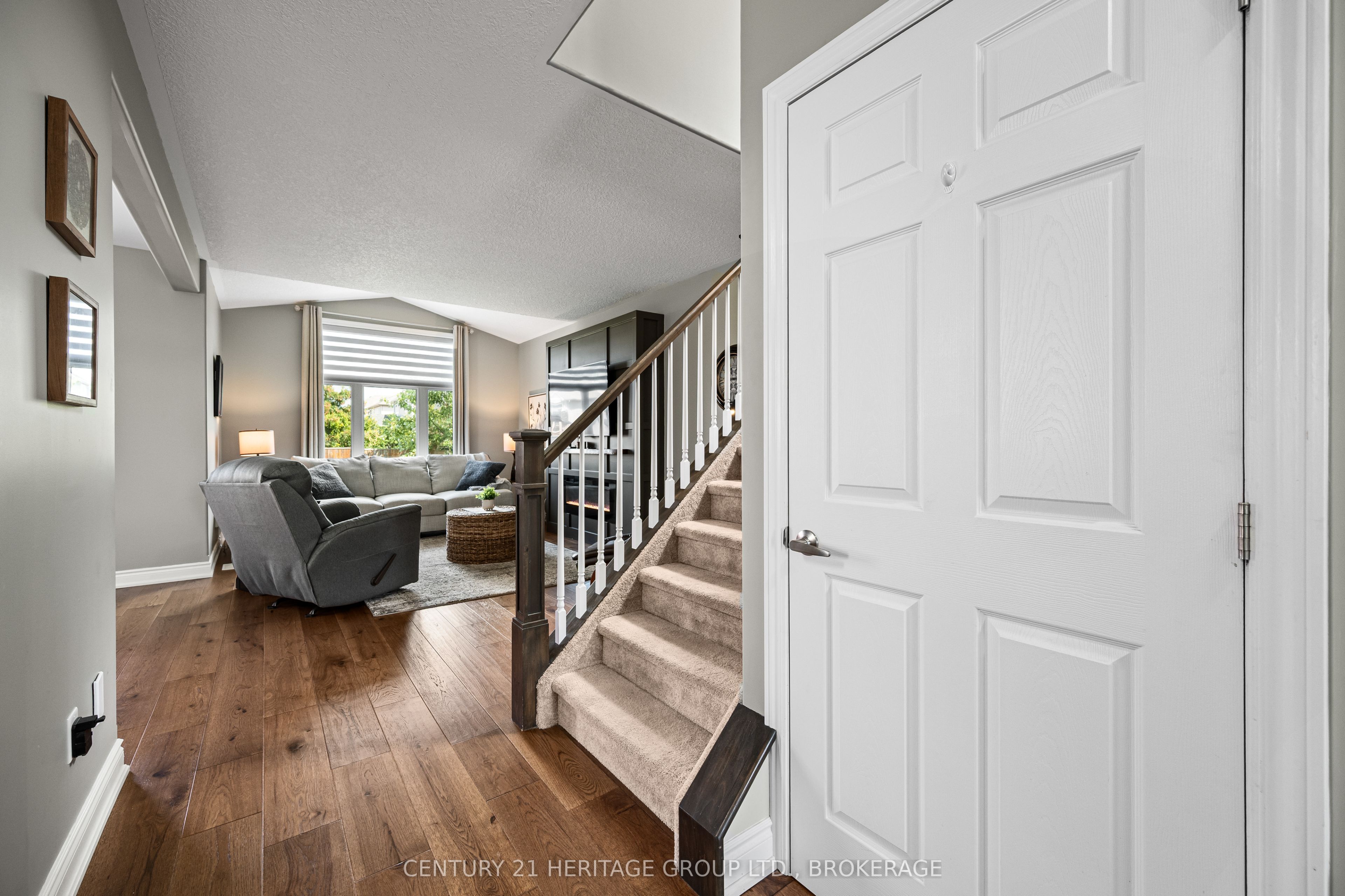 1530 Albany Drive Property Photo 4
