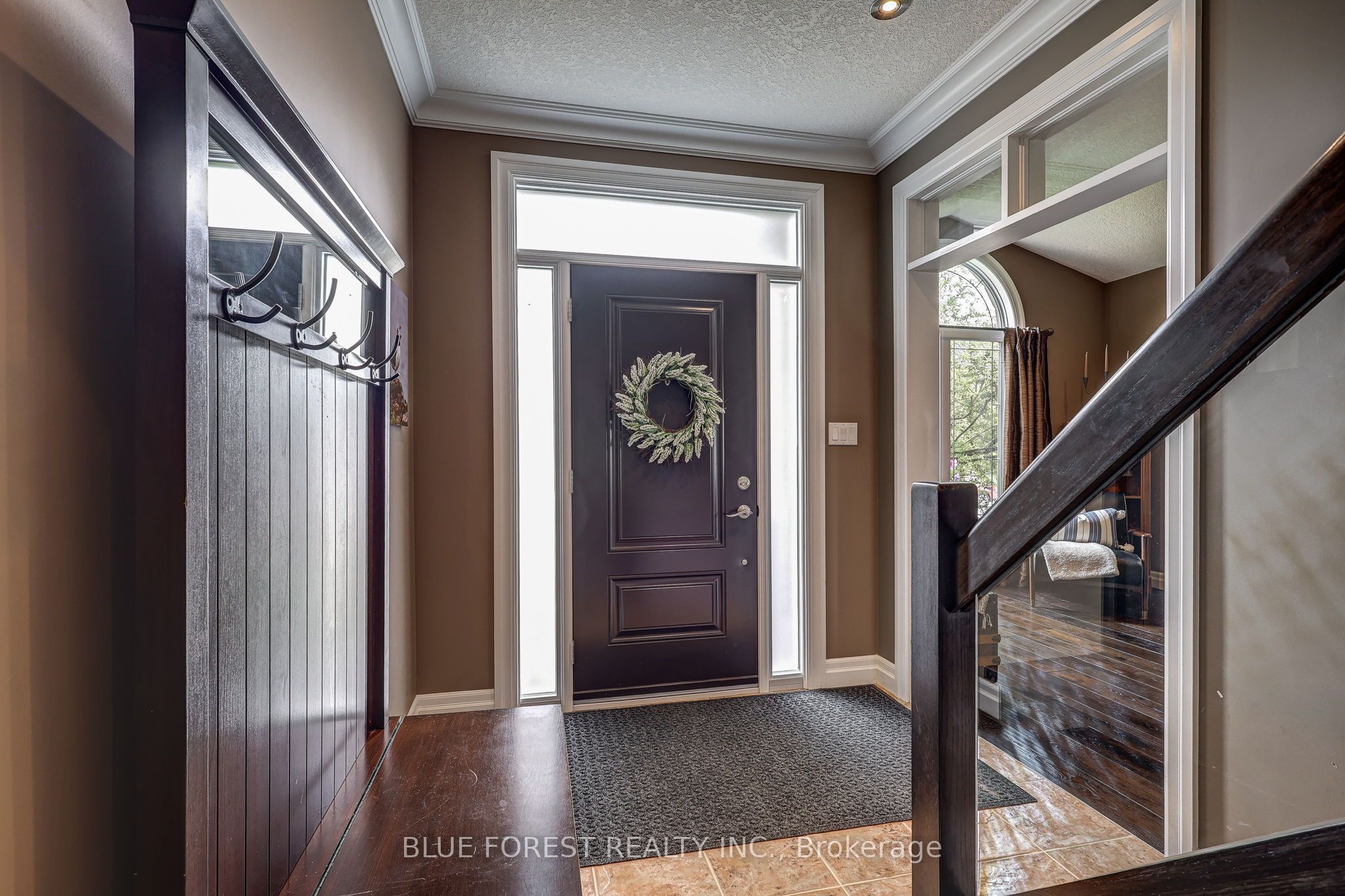 2058 Westpoint Heights Property Photo 4