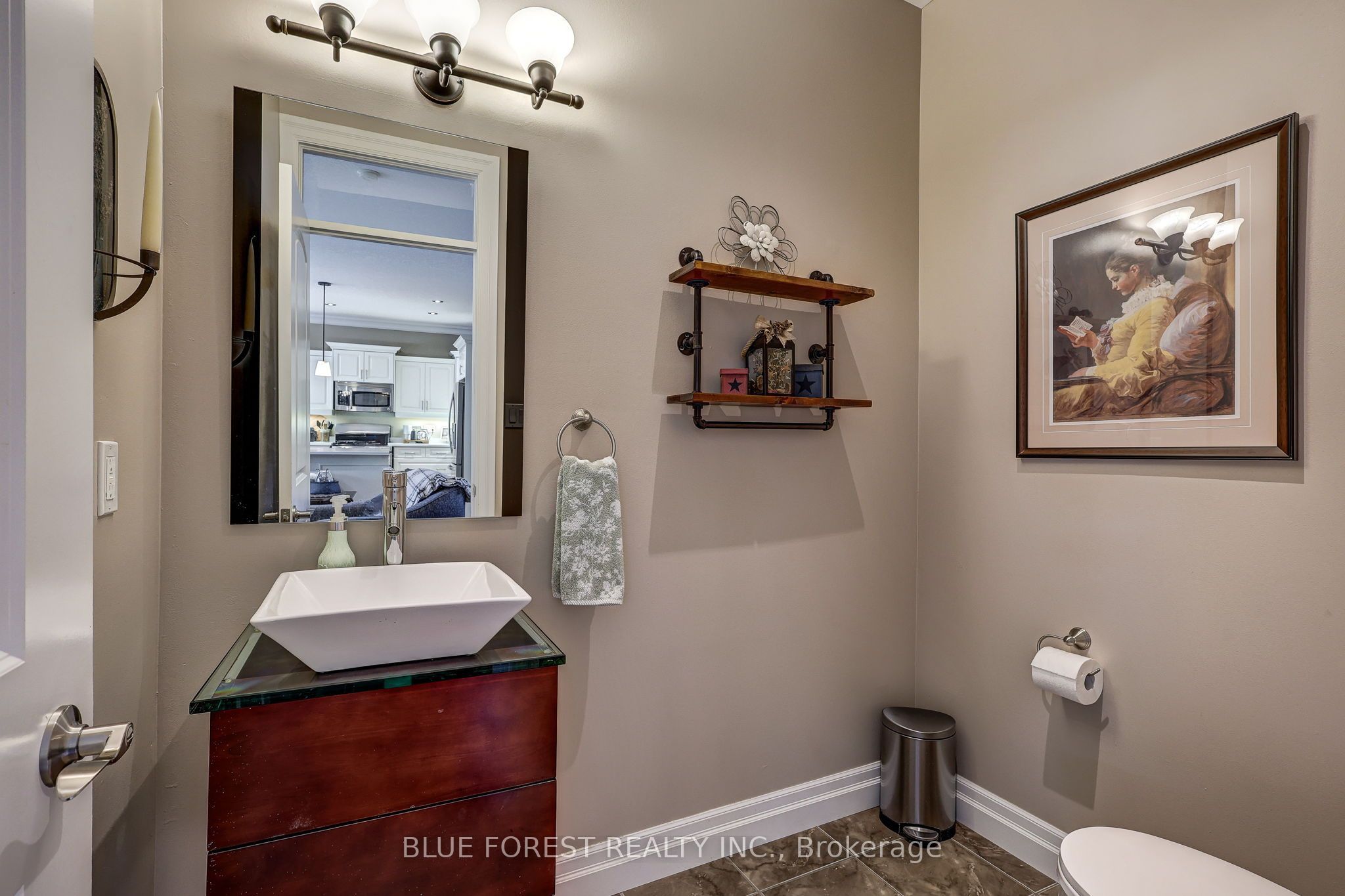 2058 Westpoint Heights Property Photo 11
