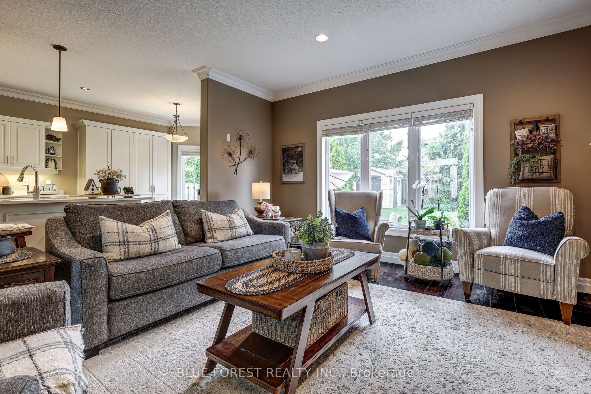 2058 Westpoint Heights Property Photo 14