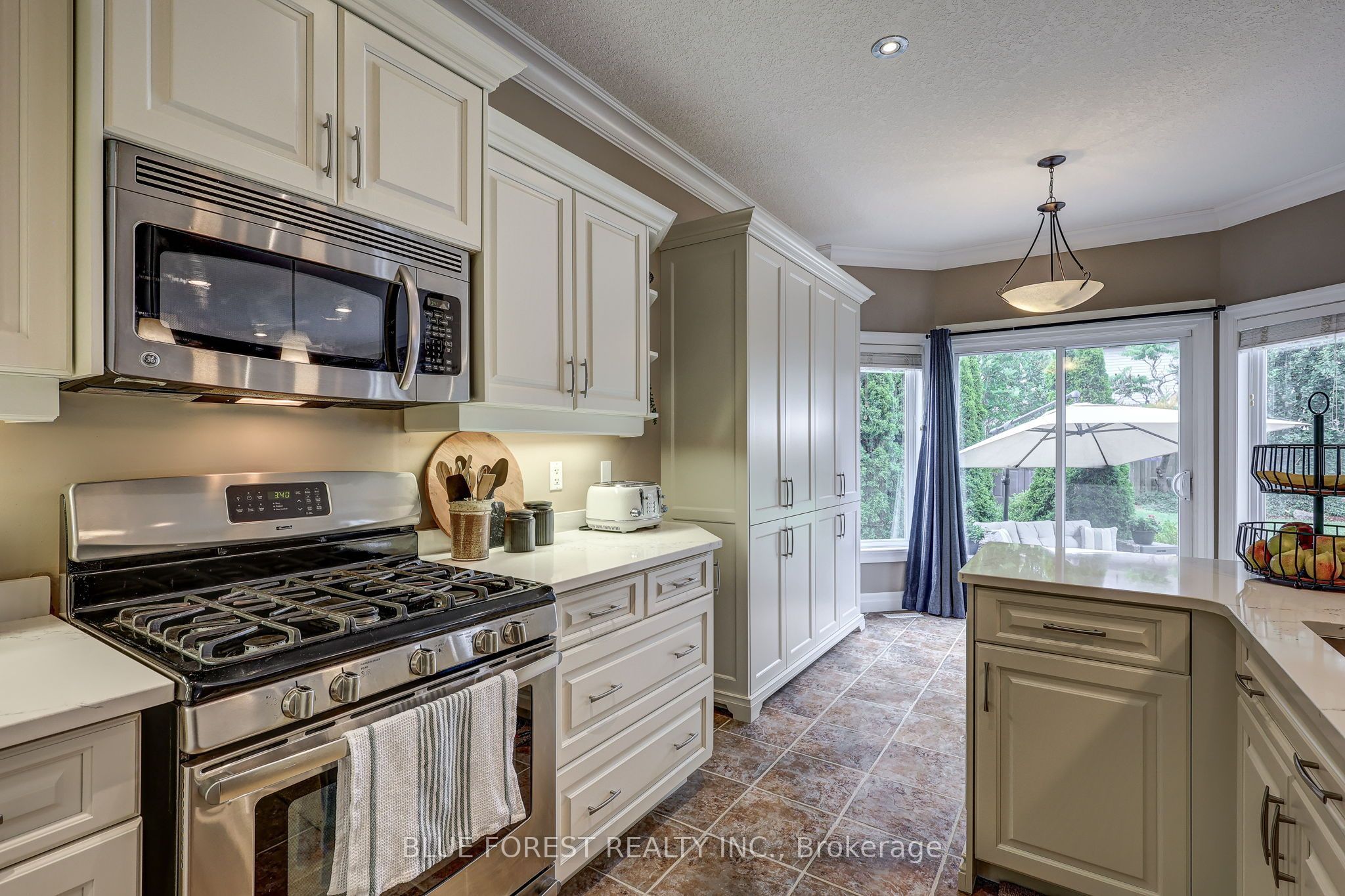 2058 Westpoint Heights Property Photo 21