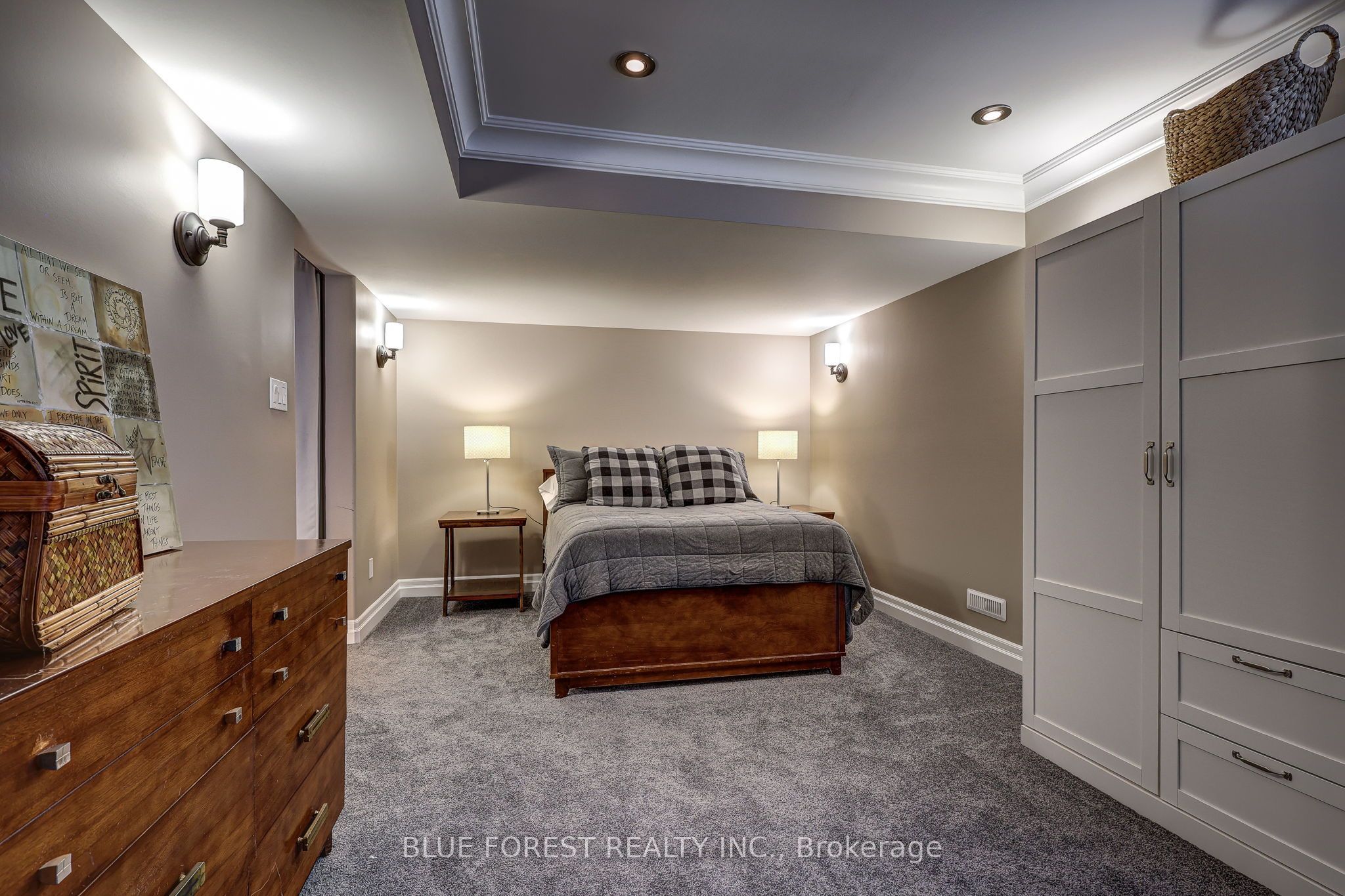 2058 Westpoint Heights Property Photo 42