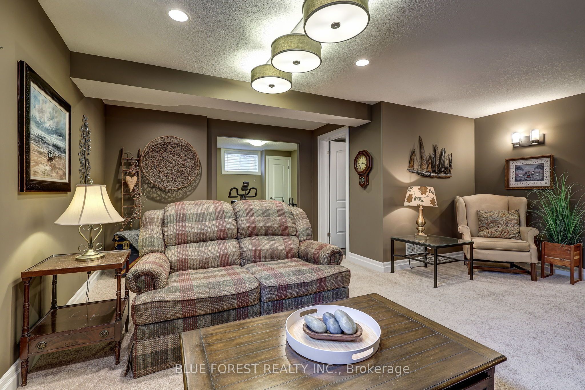 2058 Westpoint Heights Property Photo 44