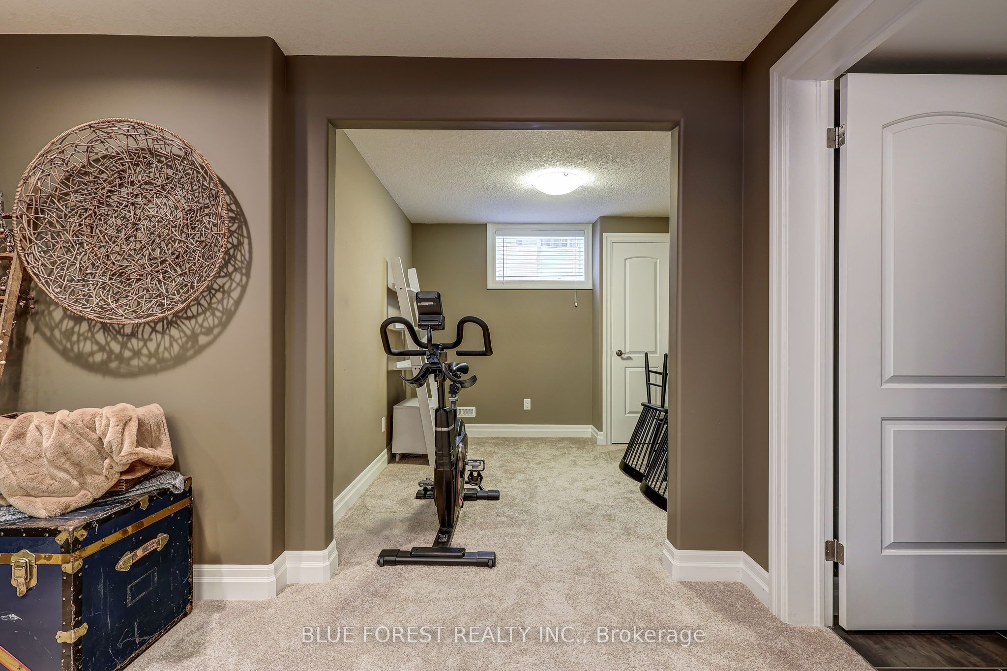 2058 Westpoint Heights Property Photo 45