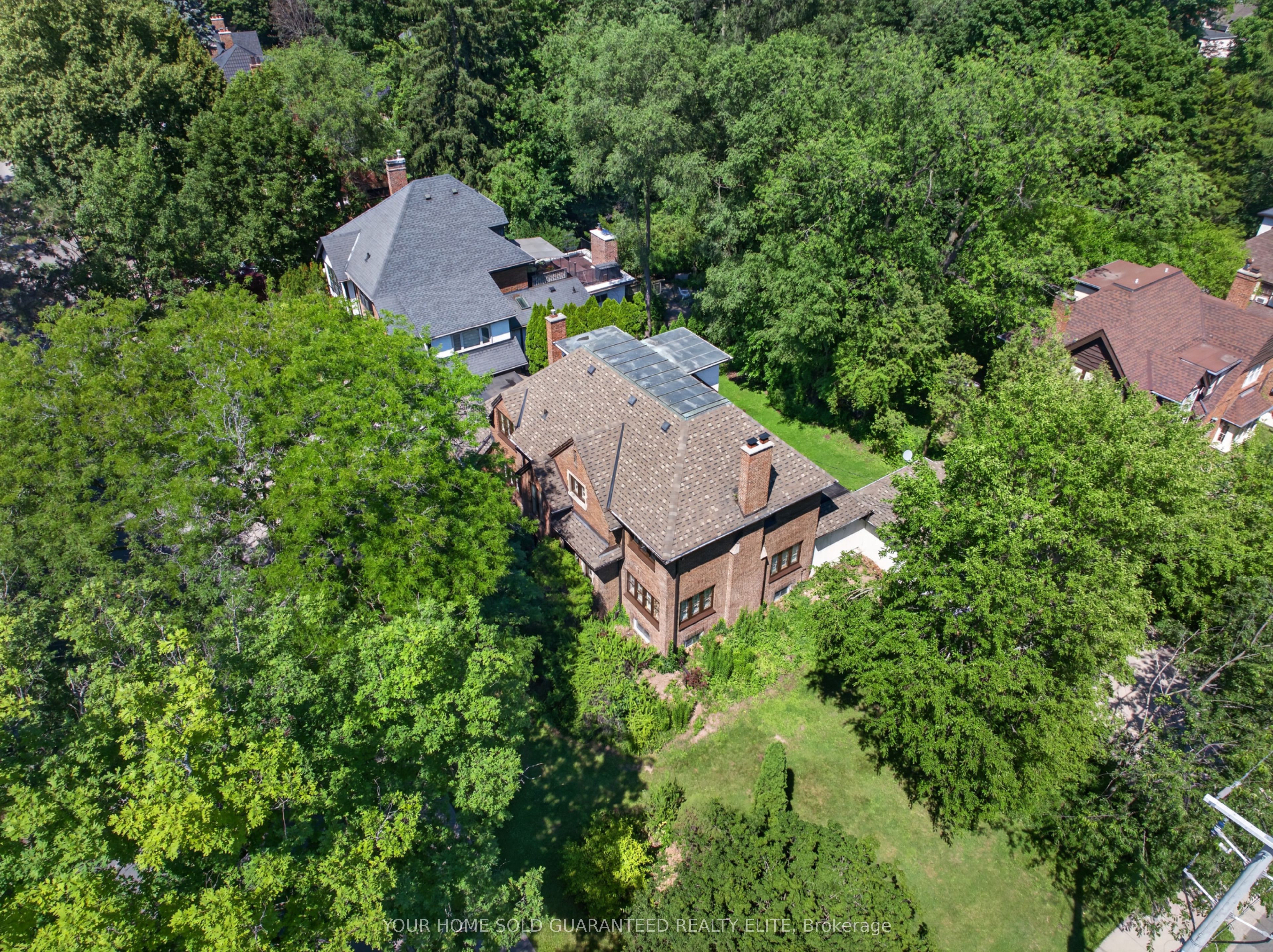 4 Forsyth Avenue N Property Photo 15