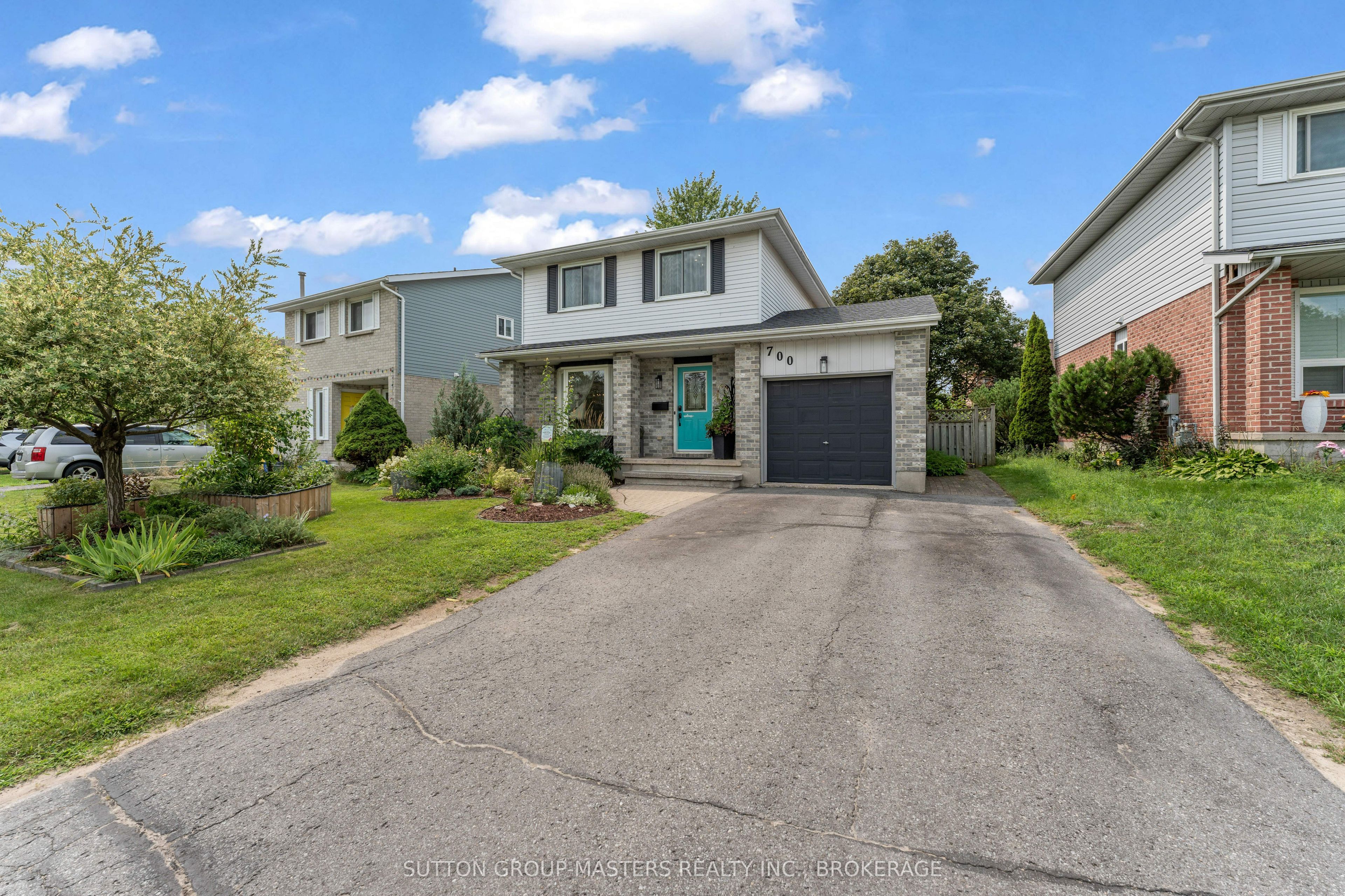 700 Cedarwood Drive Property Photo 2