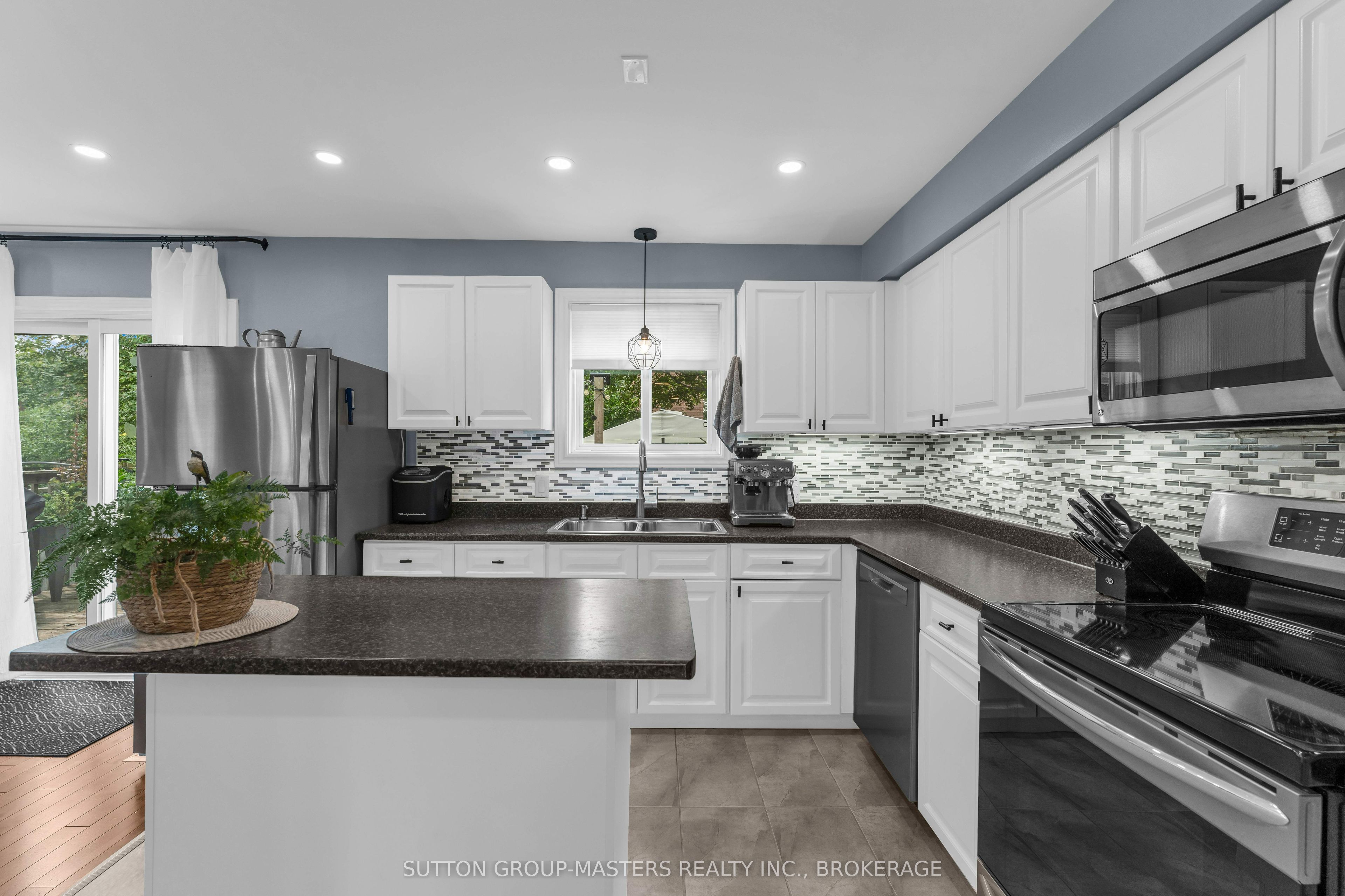 700 Cedarwood Drive Property Photo 13