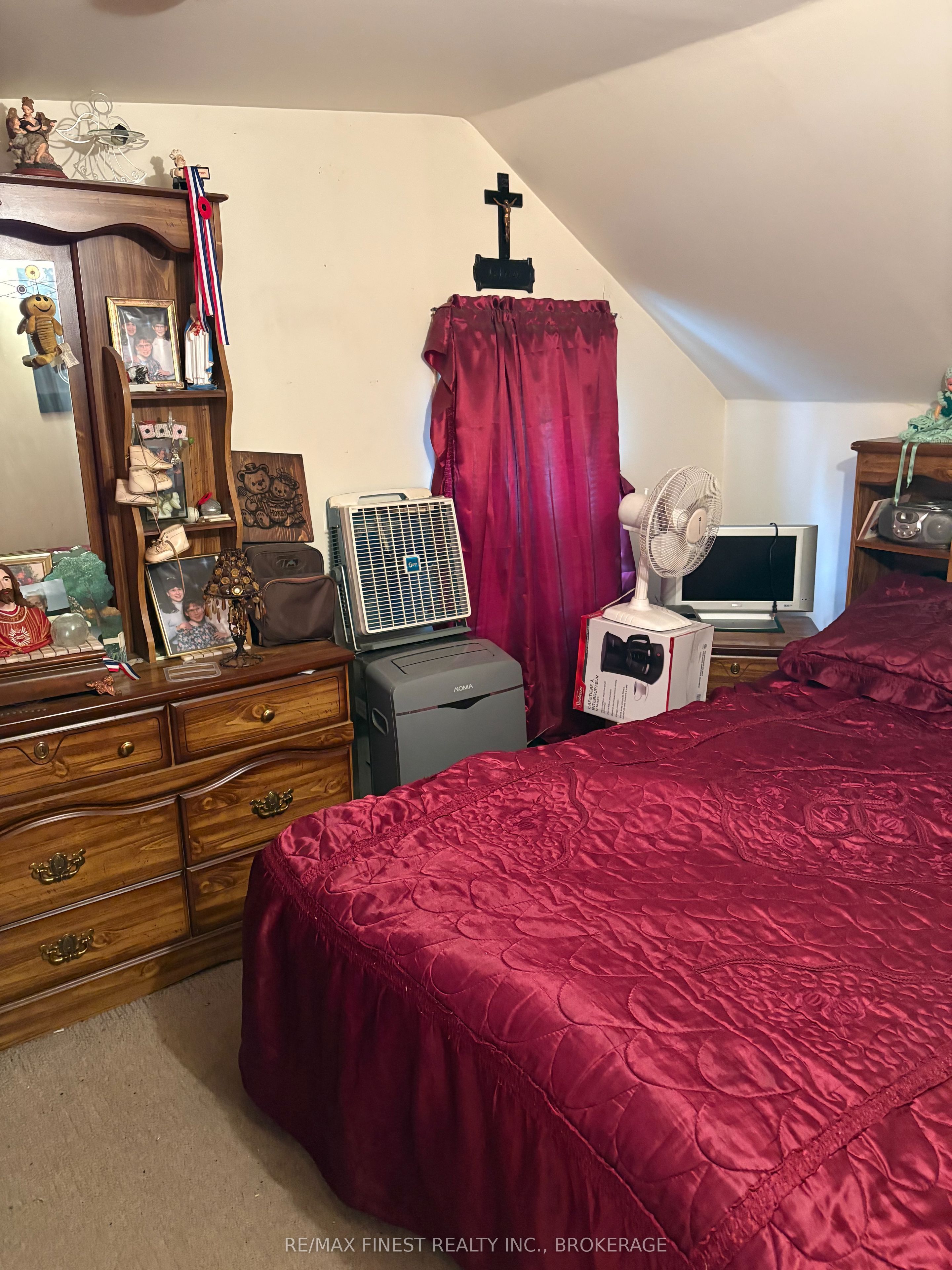 226 Danis Avenue Property Photo 4