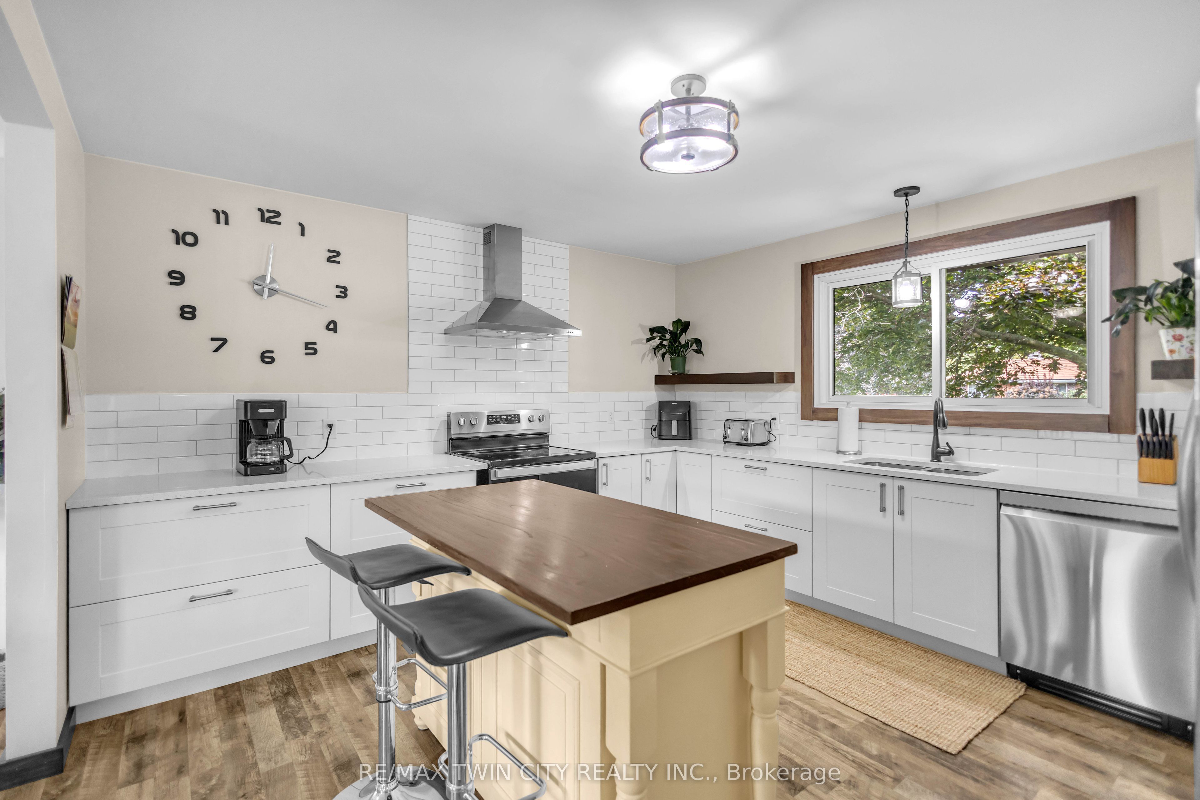 60 Brown Avenue Property Photo 5