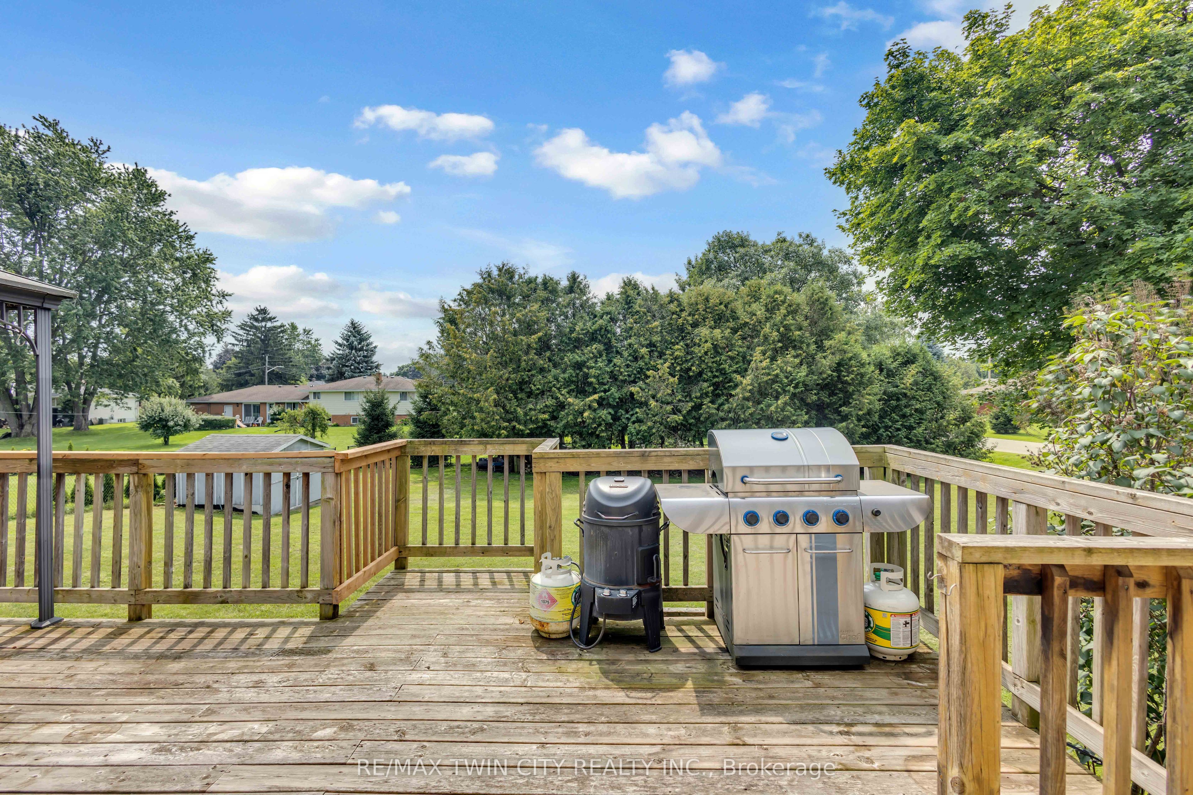 60 Brown Avenue Property Photo 35
