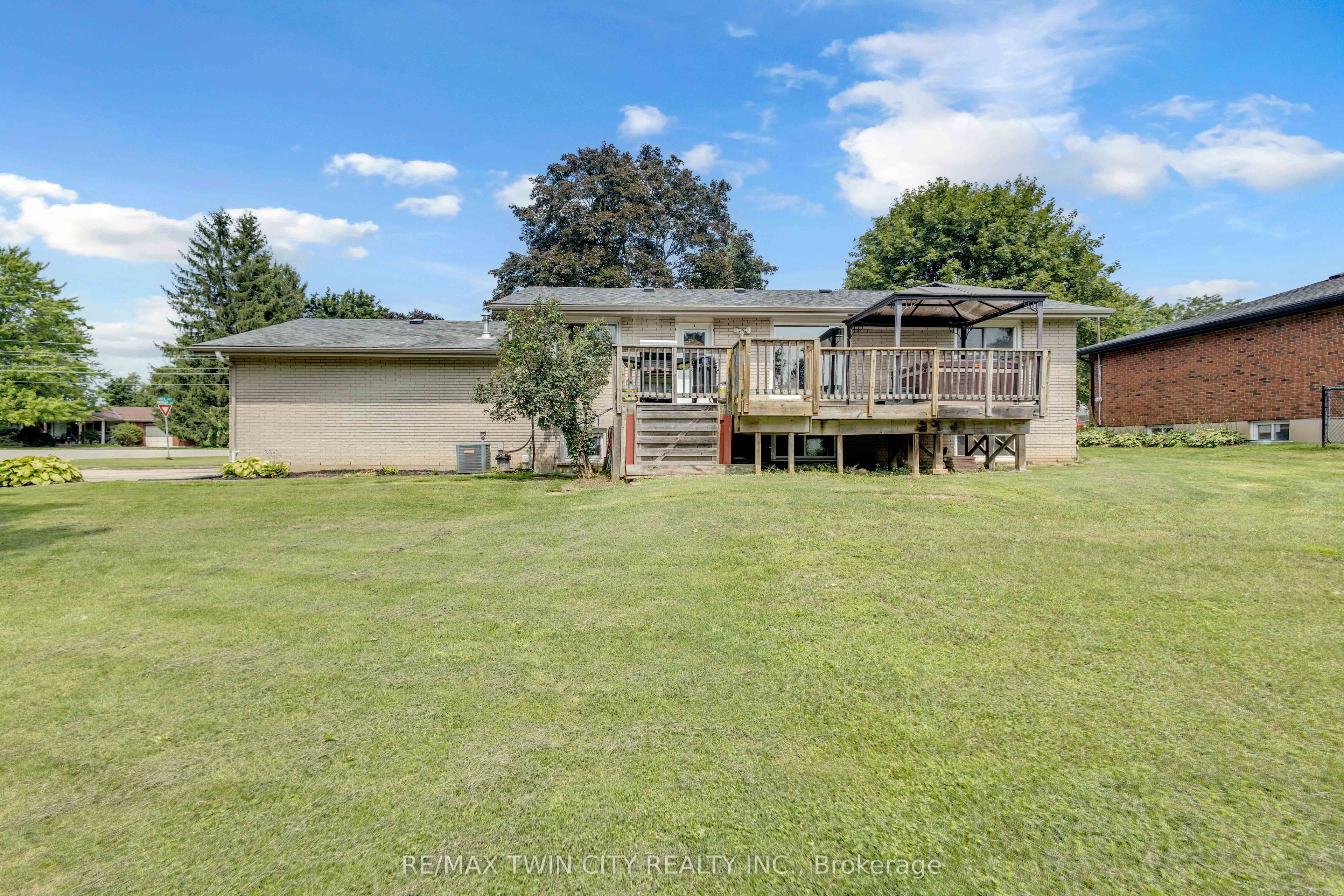 60 Brown Avenue Property Photo 41