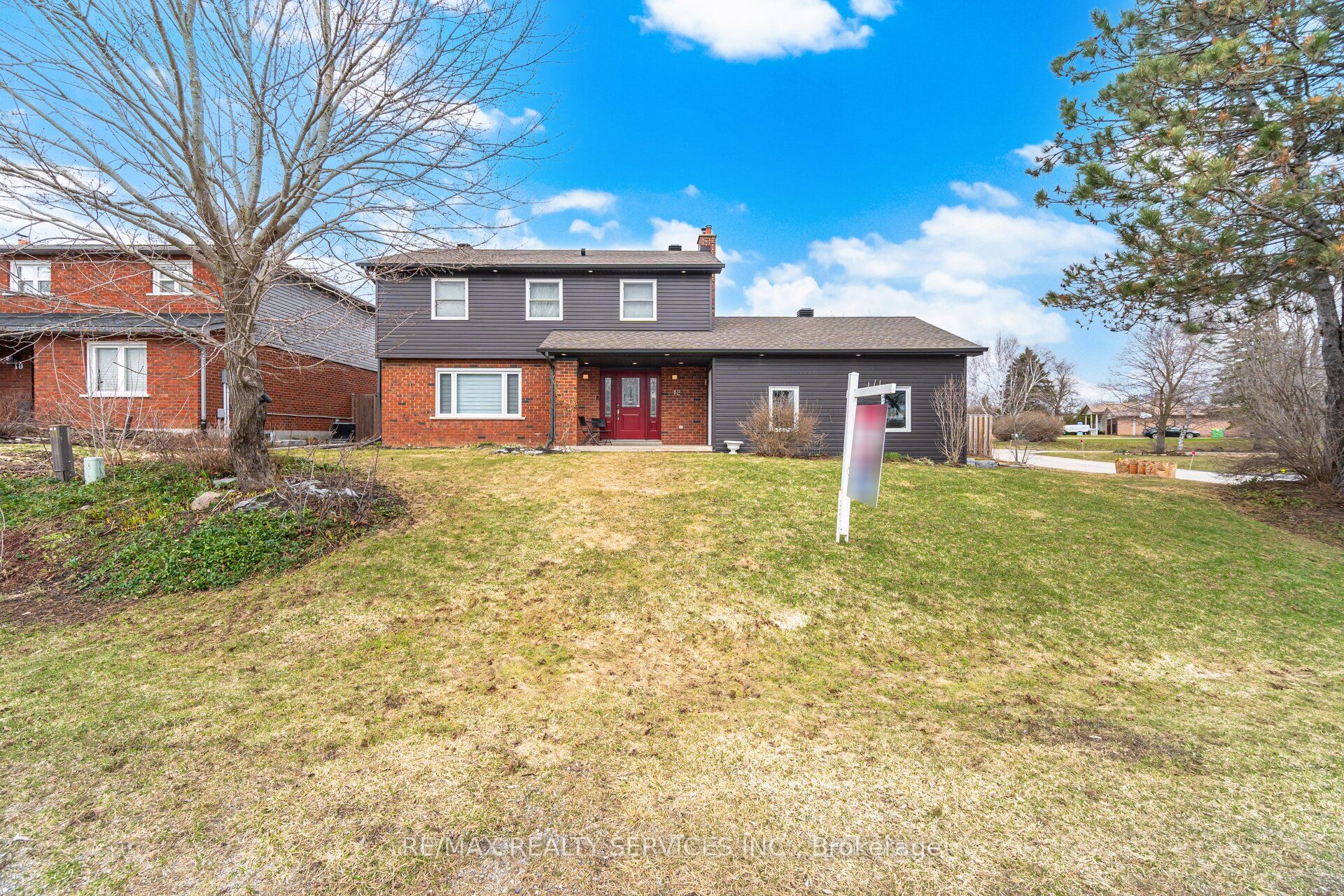 12 Pine Street Property Photo 6