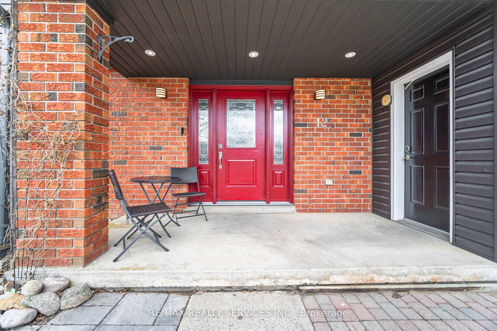 12 Pine Street Property Photo 8