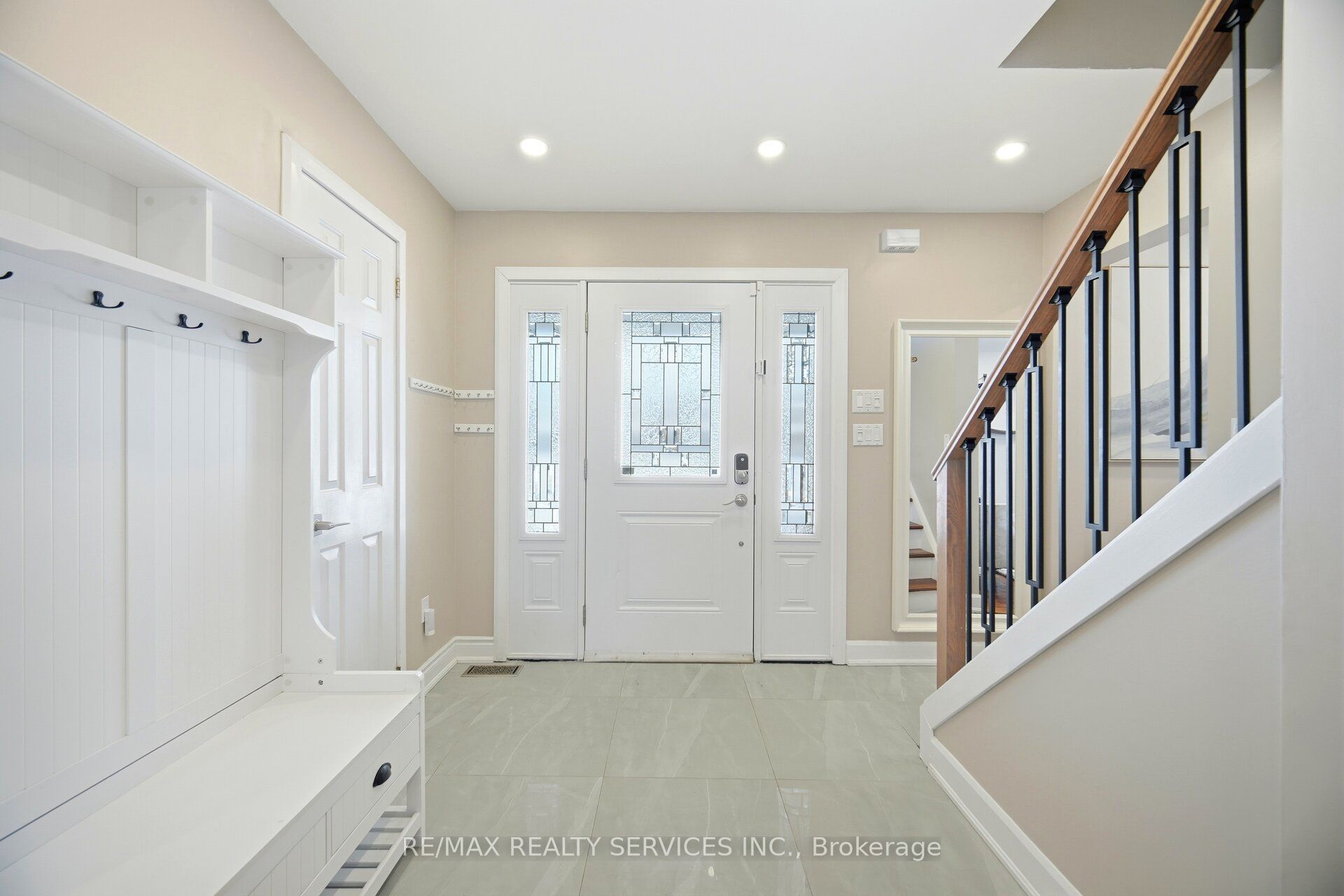 12 Pine Street Property Photo 9