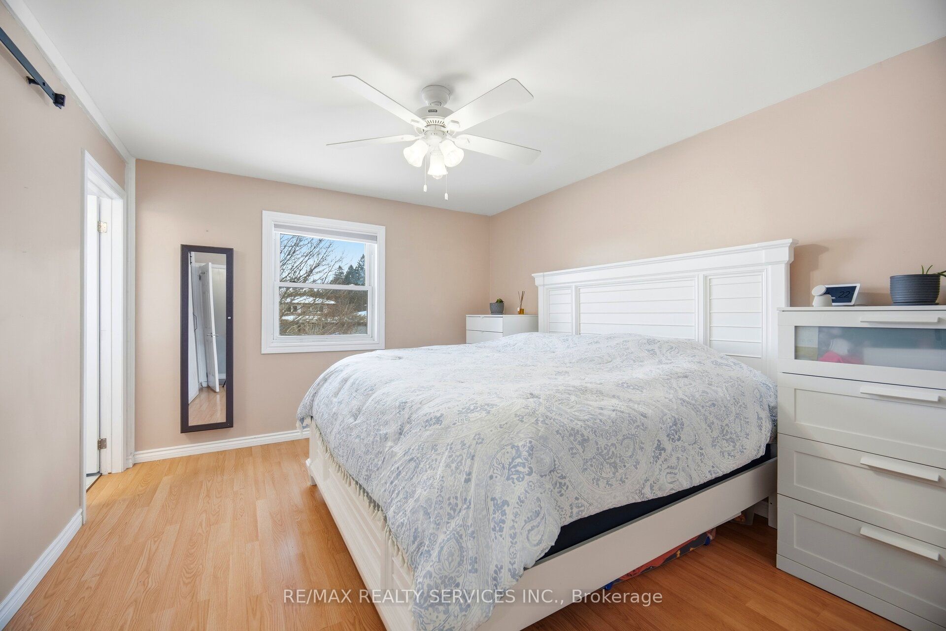 12 Pine Street Property Photo 23