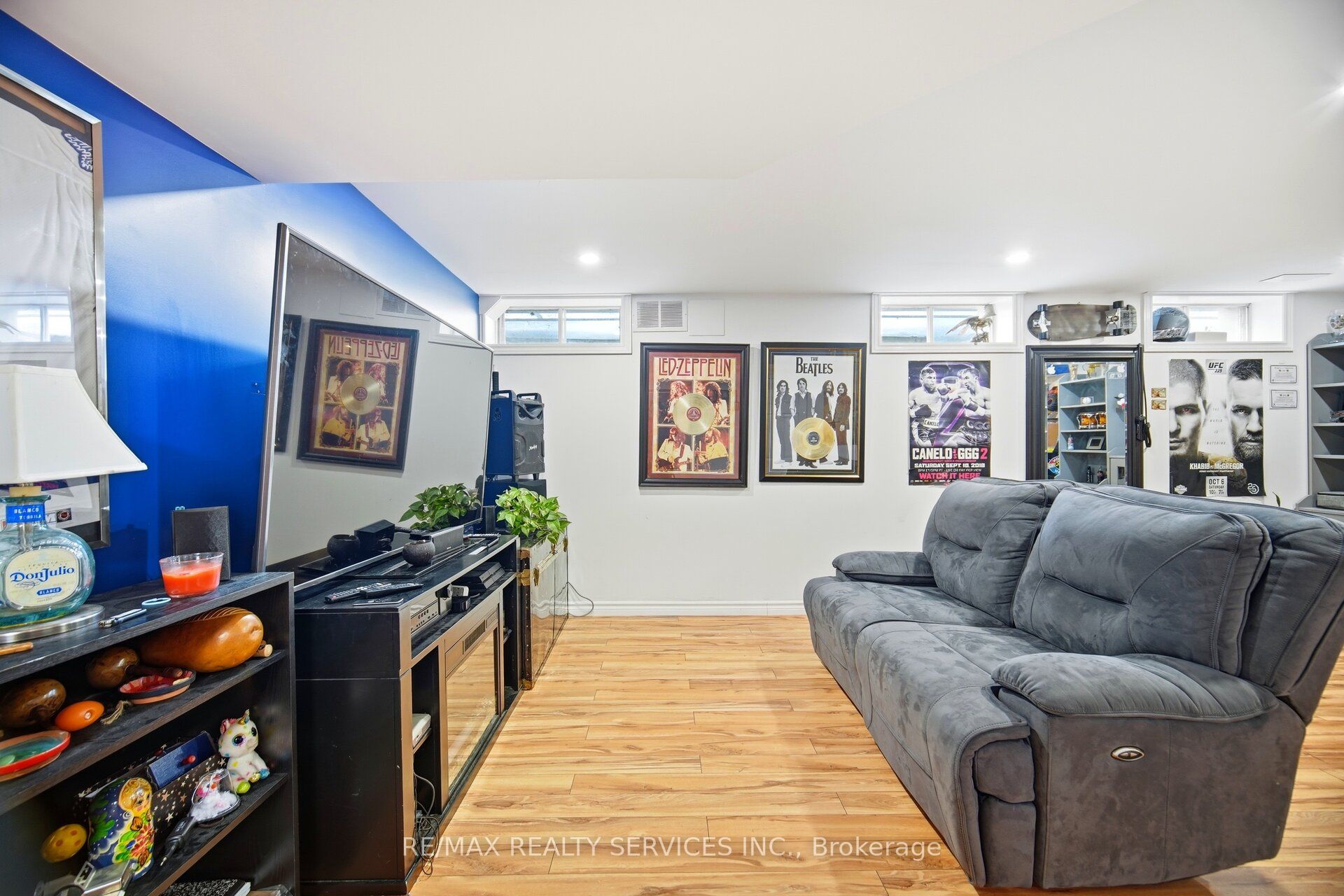 12 Pine Street Property Photo 35