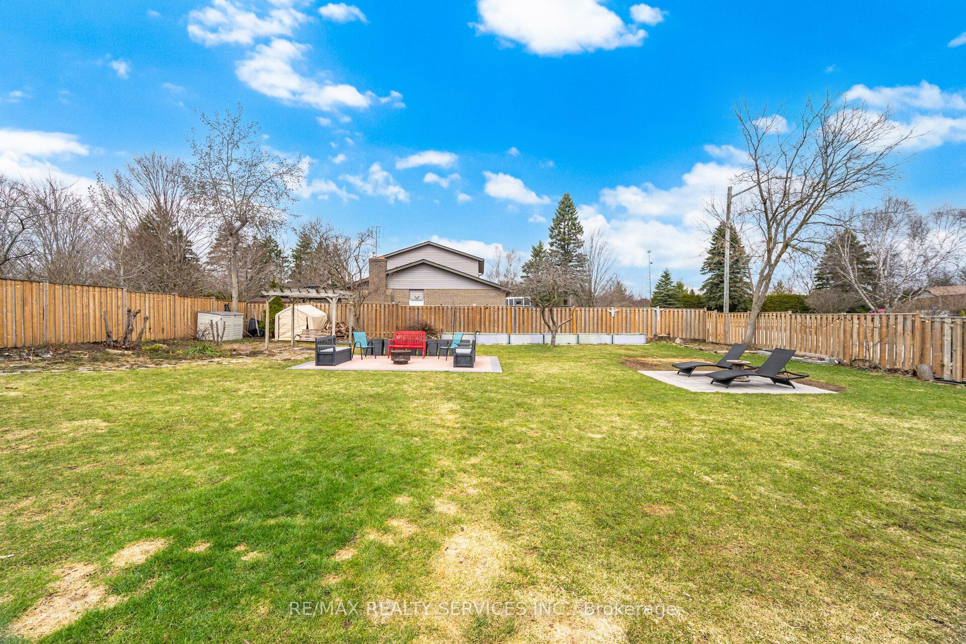 12 Pine Street Property Photo 42