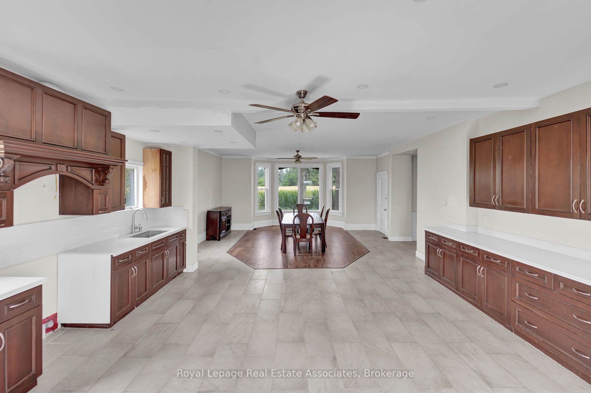 783 Highway 6 N Property Photo 13