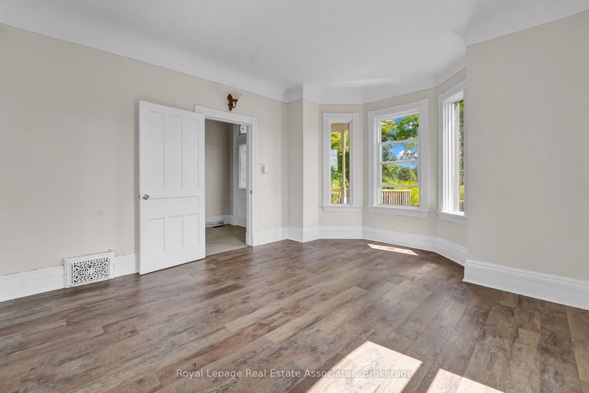 783 Highway 6 N Property Photo 18