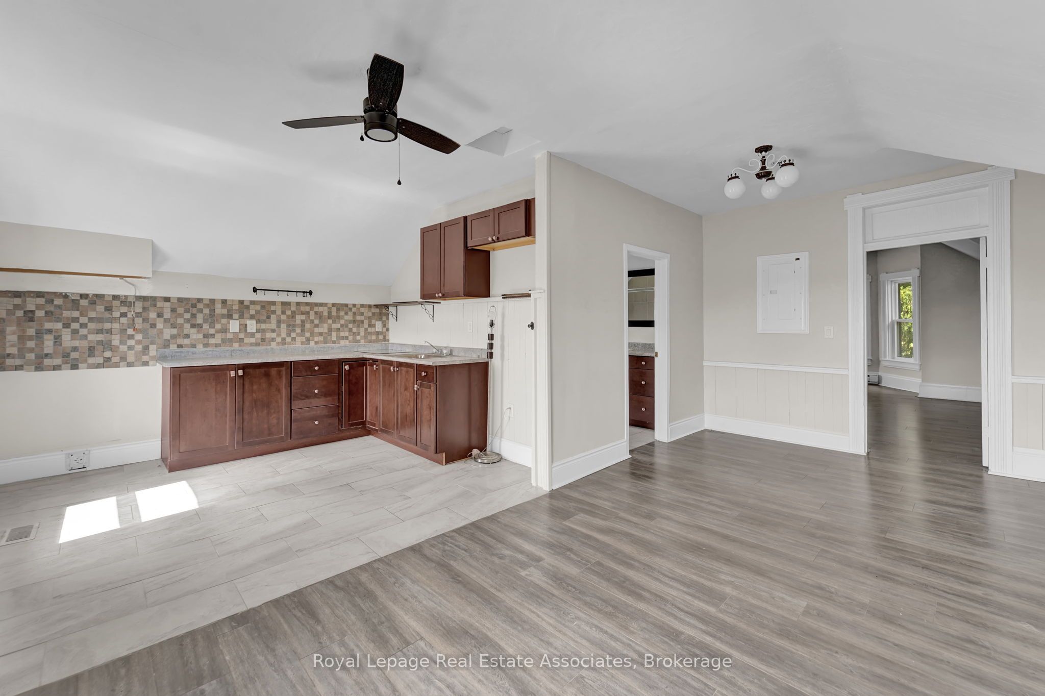 783 Highway 6 N Property Photo 30