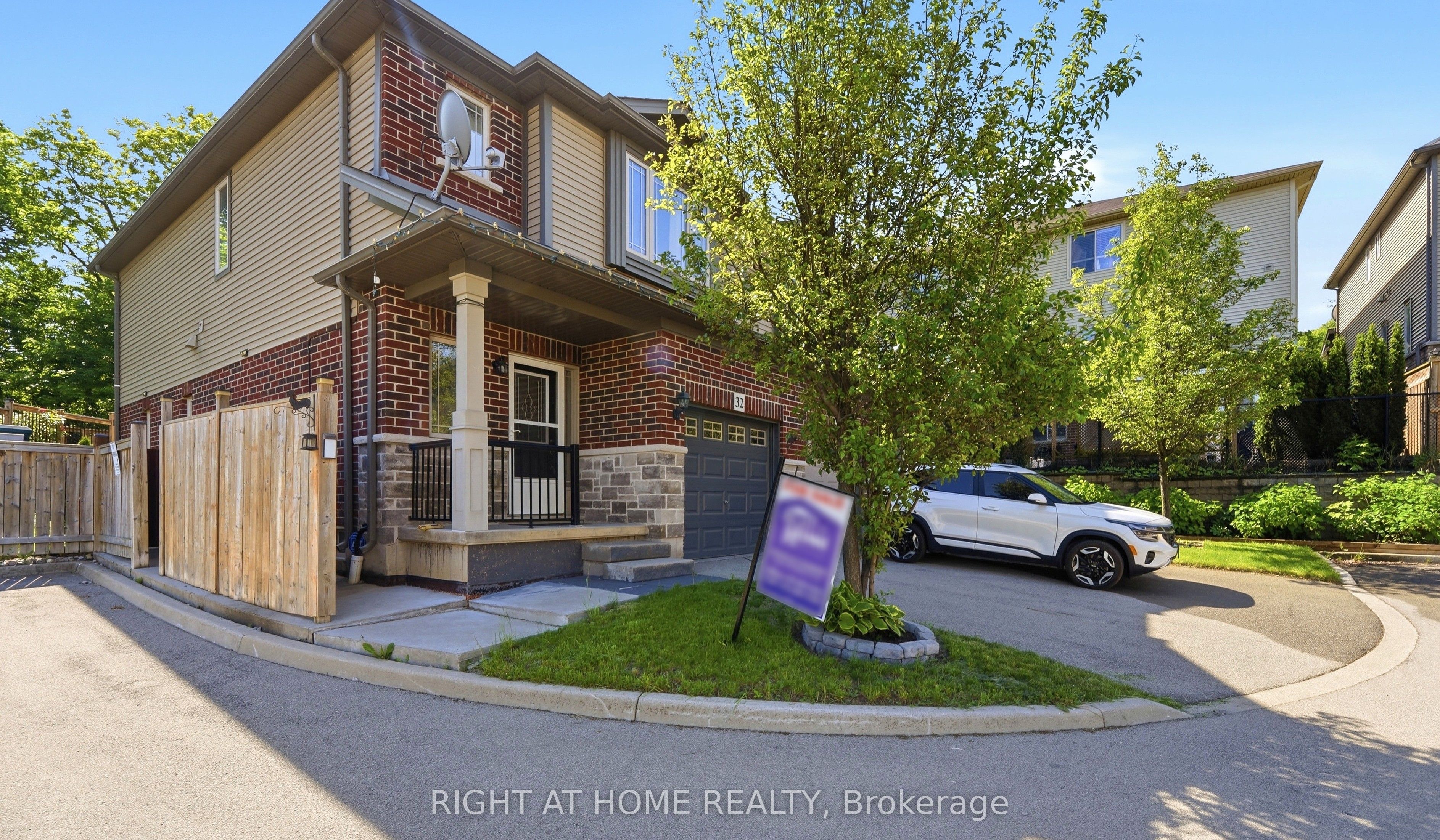 32 Rolling Lane Property Photo 2