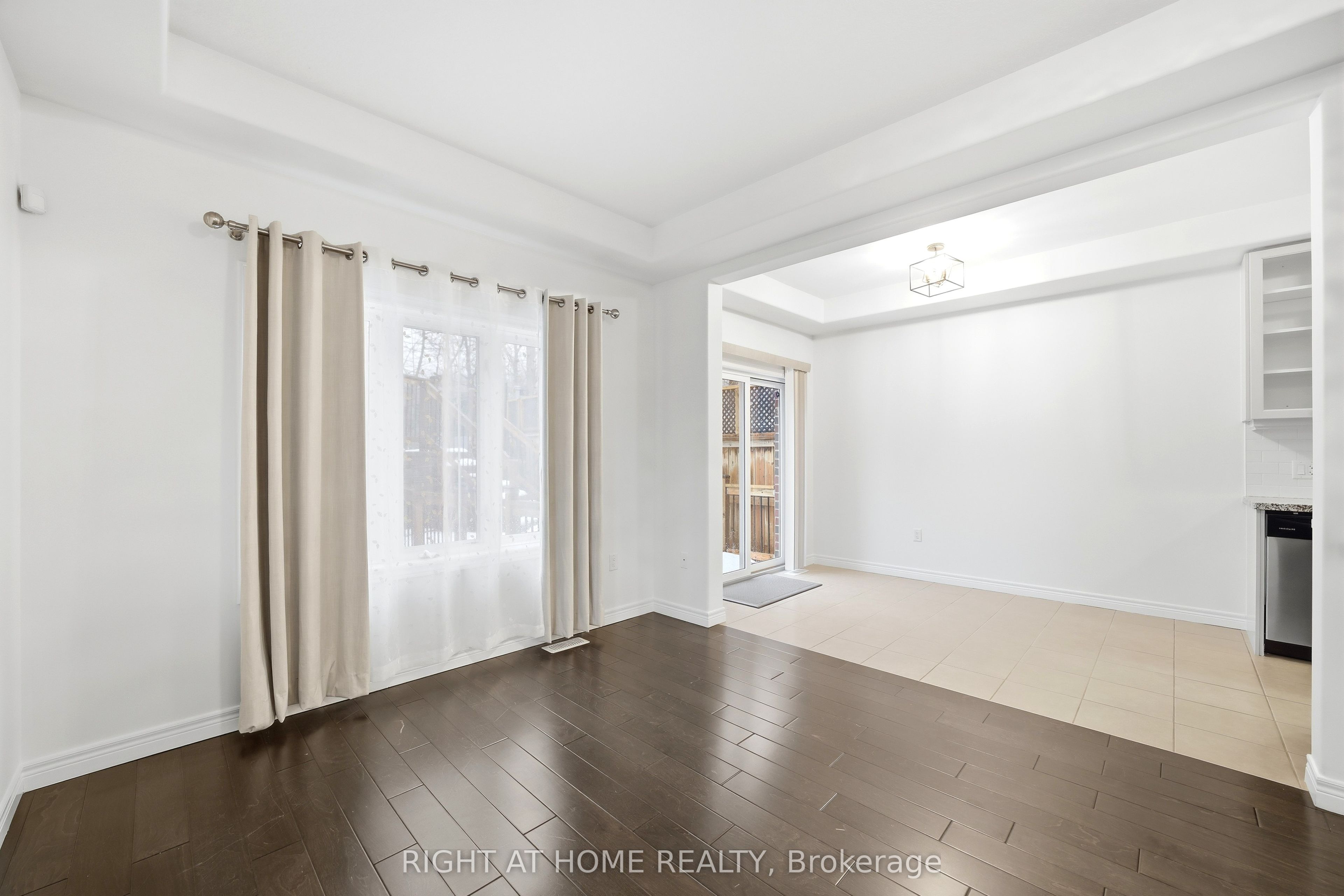32 Rolling Lane Property Photo 10
