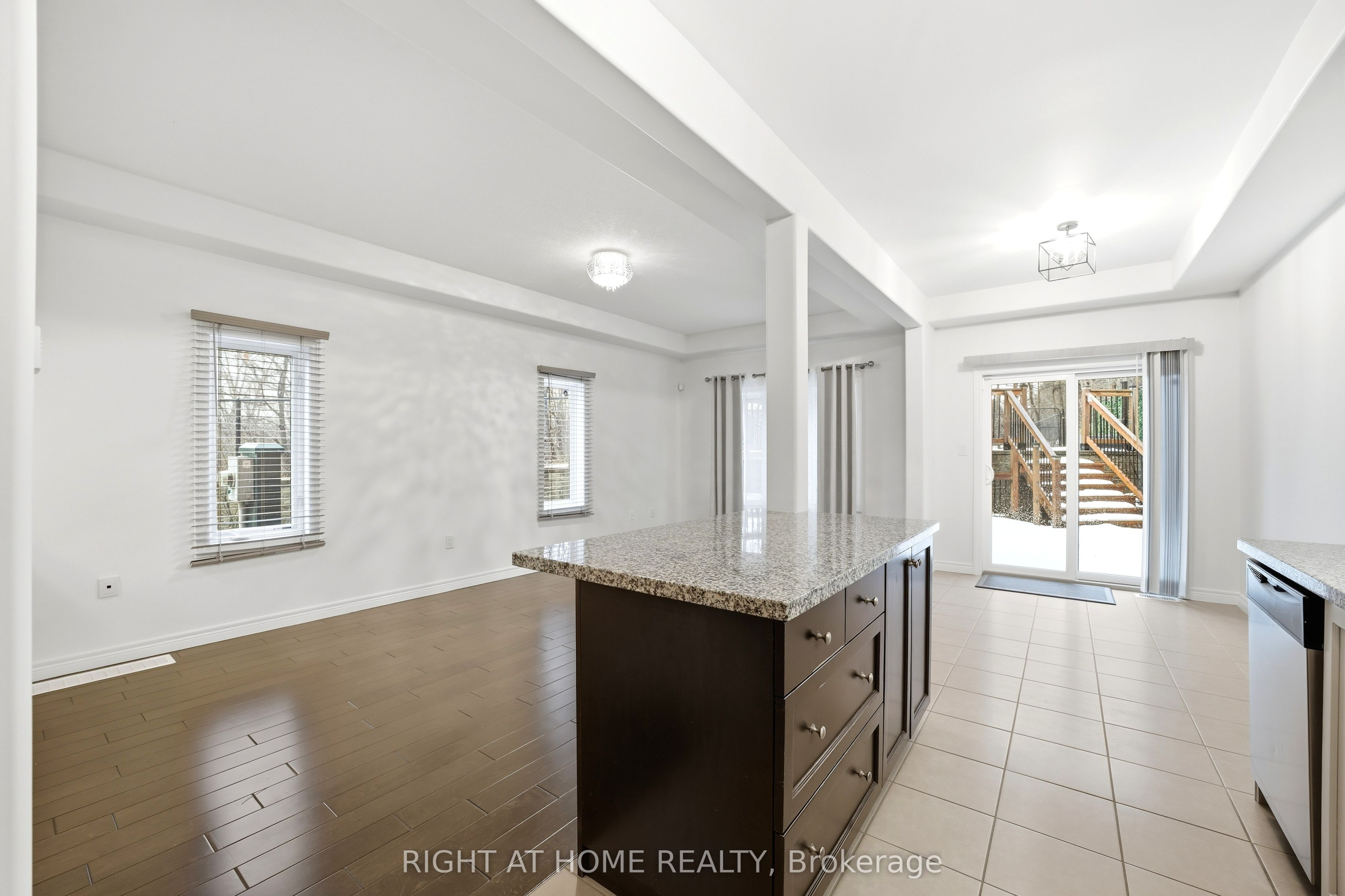 32 Rolling Lane Property Photo 15