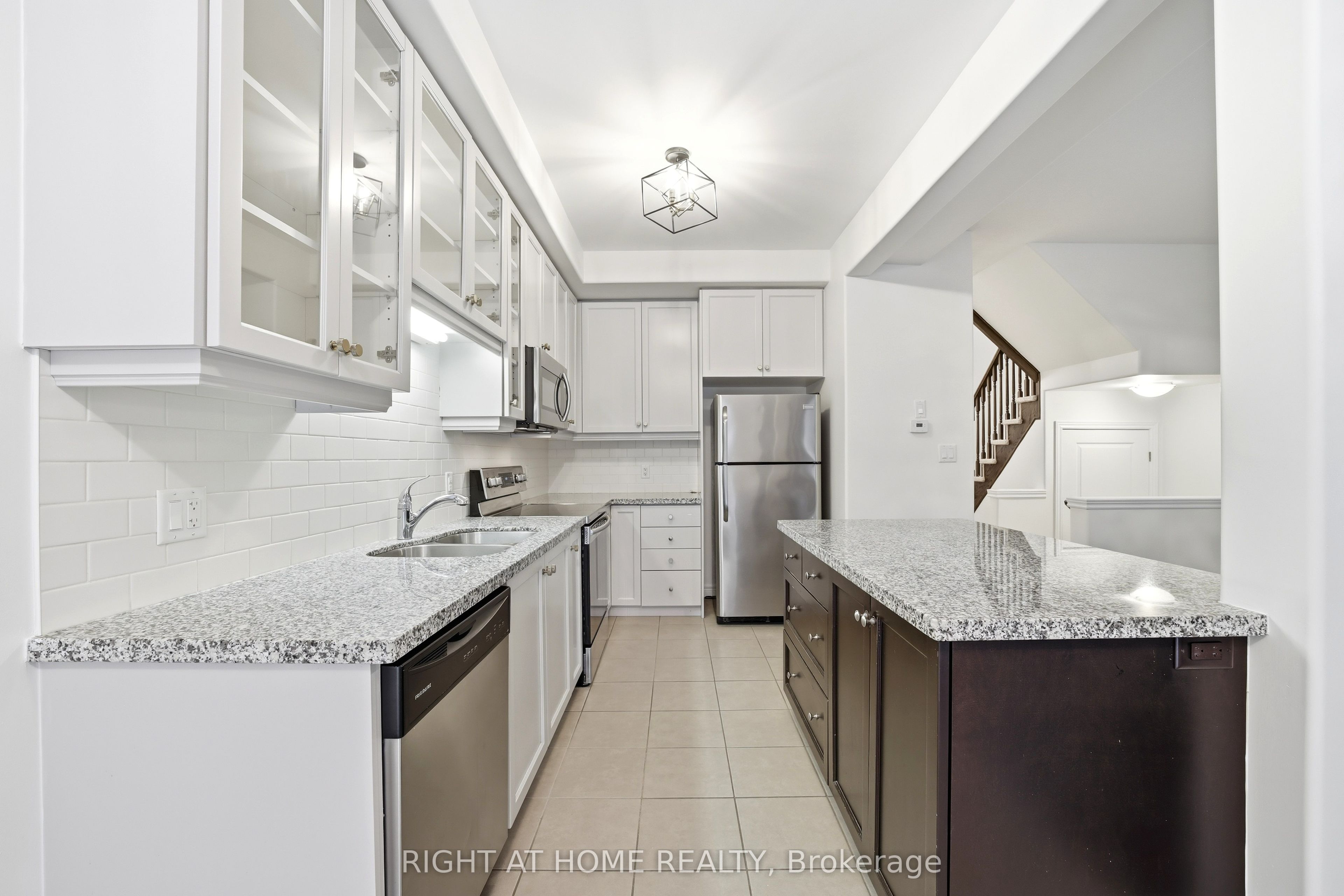32 Rolling Lane Property Photo 16