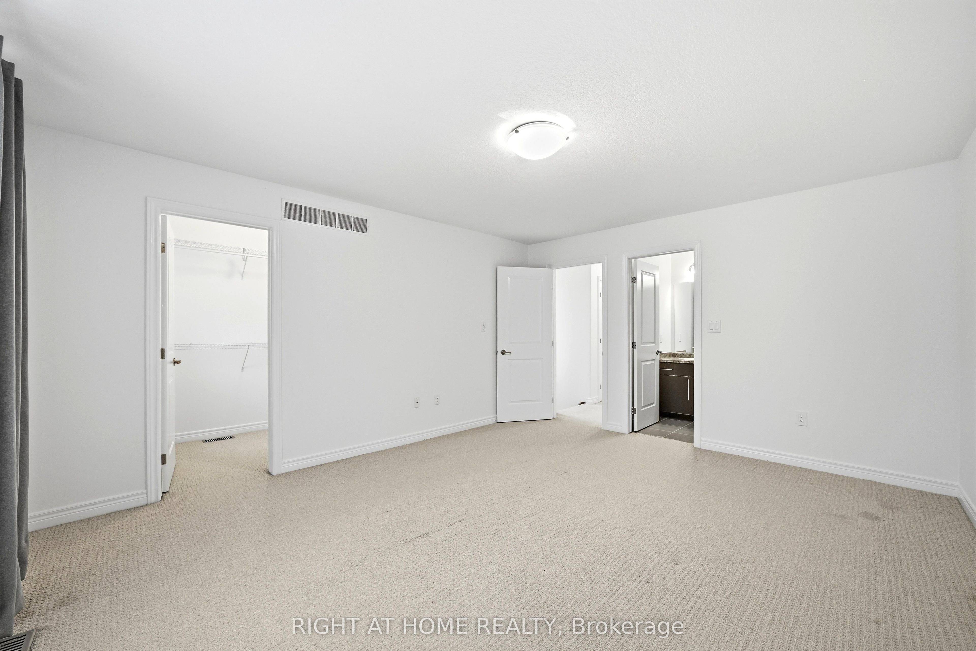 32 Rolling Lane Property Photo 22