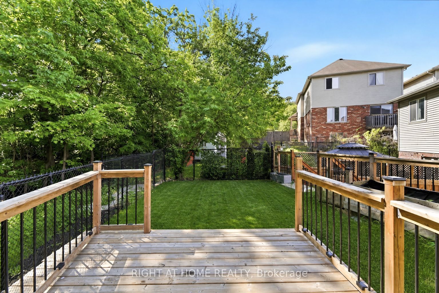 32 Rolling Lane Property Photo 46