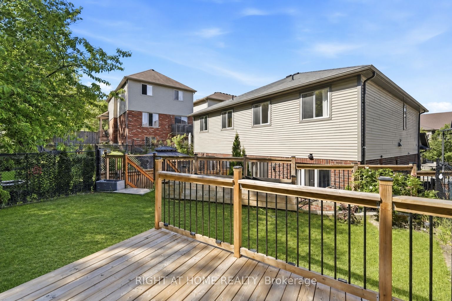 32 Rolling Lane Property Photo 47