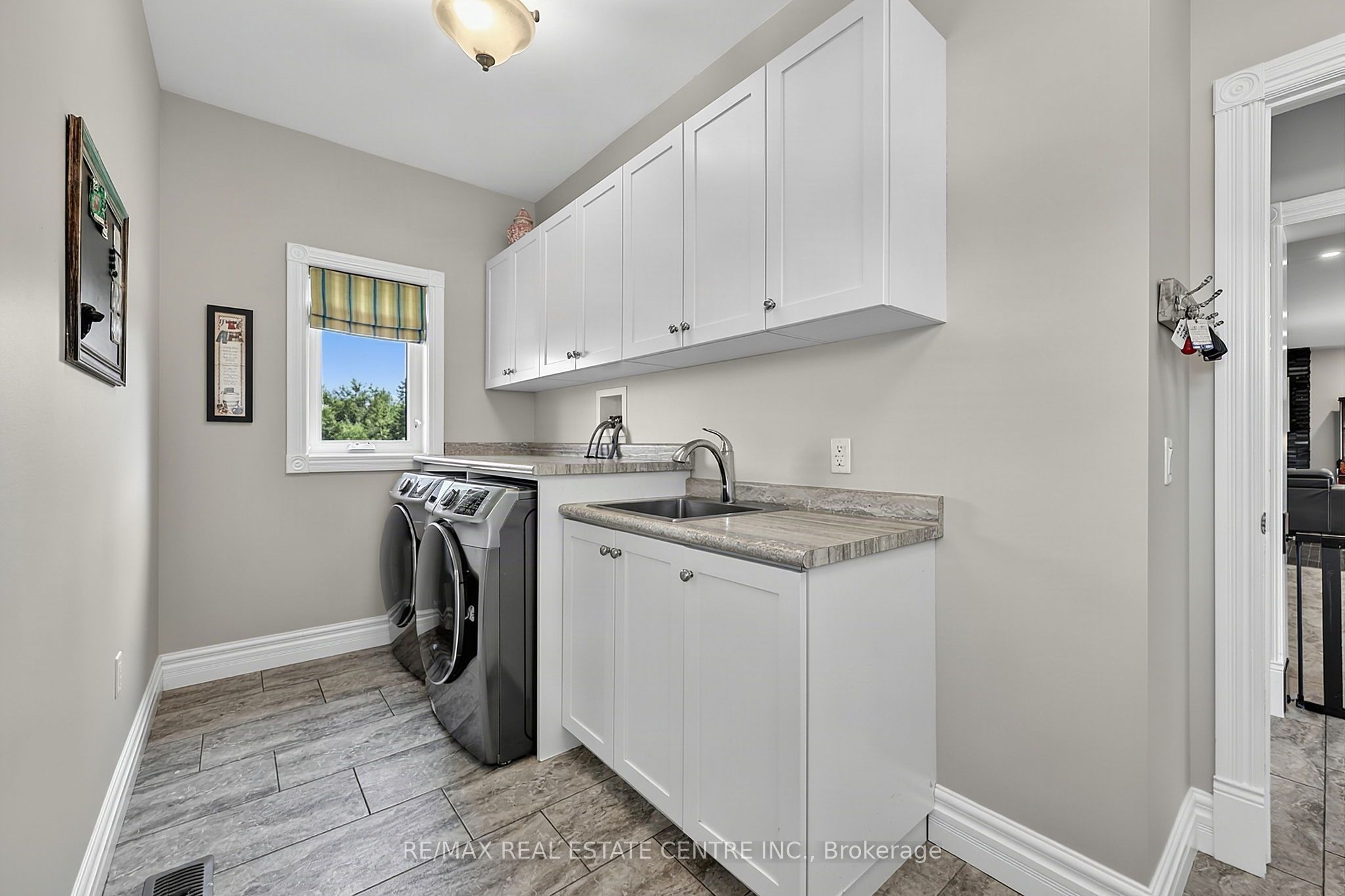 398019 5th Line Property Photo 28