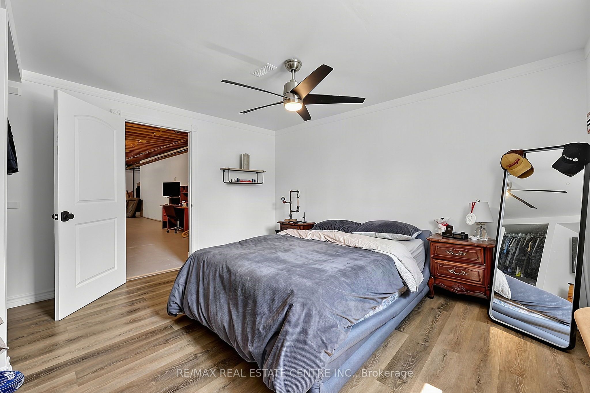 398019 5th Line Property Photo 37