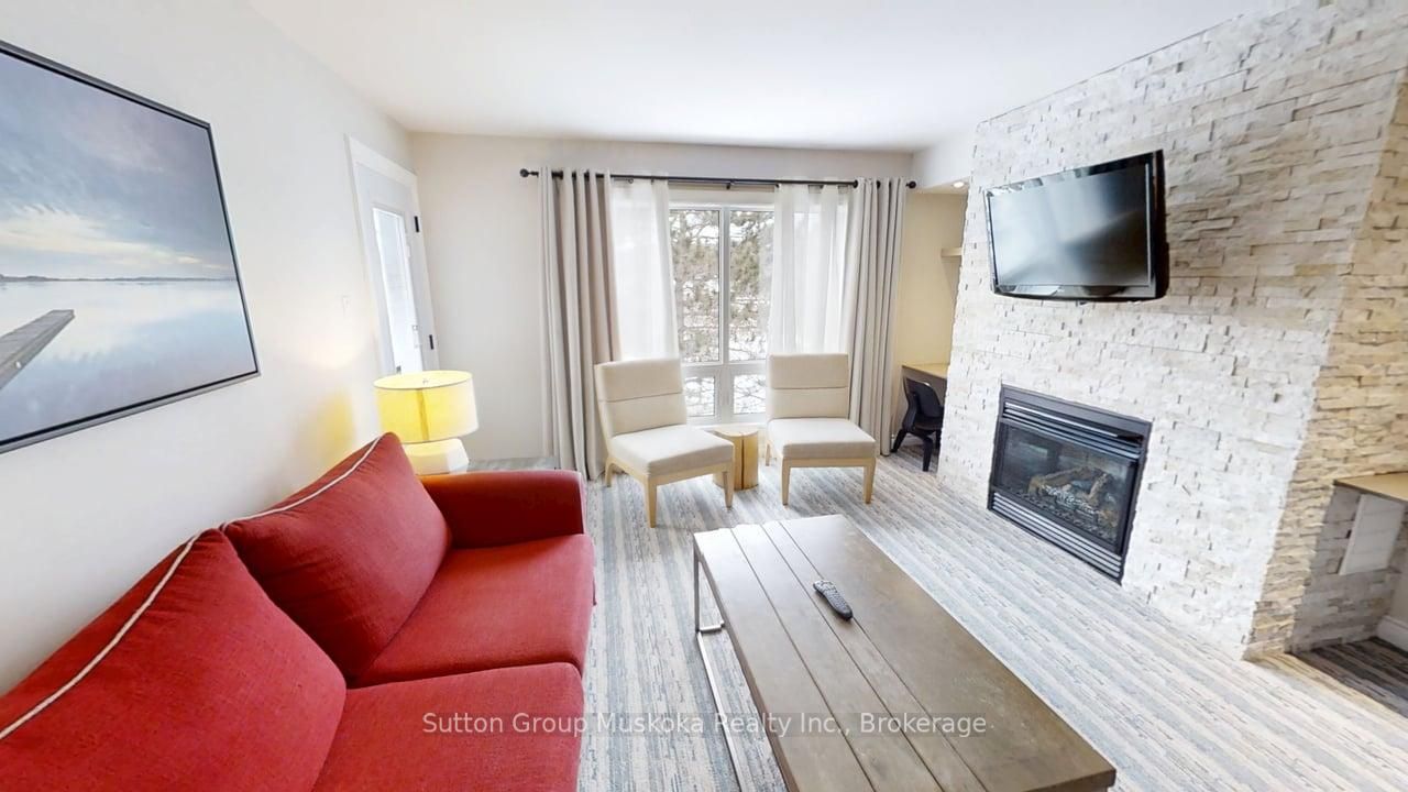 1235 Deerhurst Drive 52-305 Property Photo 1