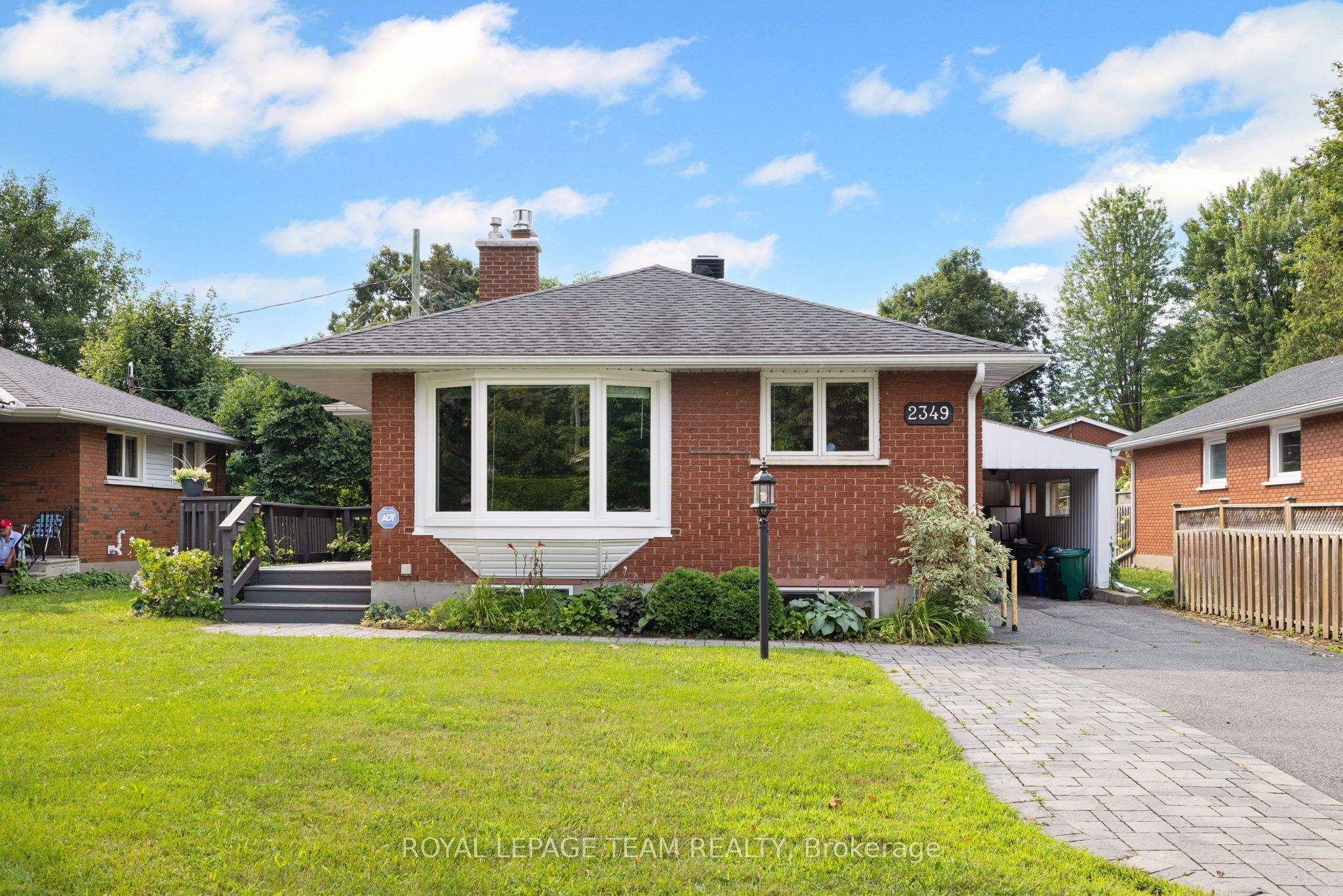 2349 Edwin Crescent