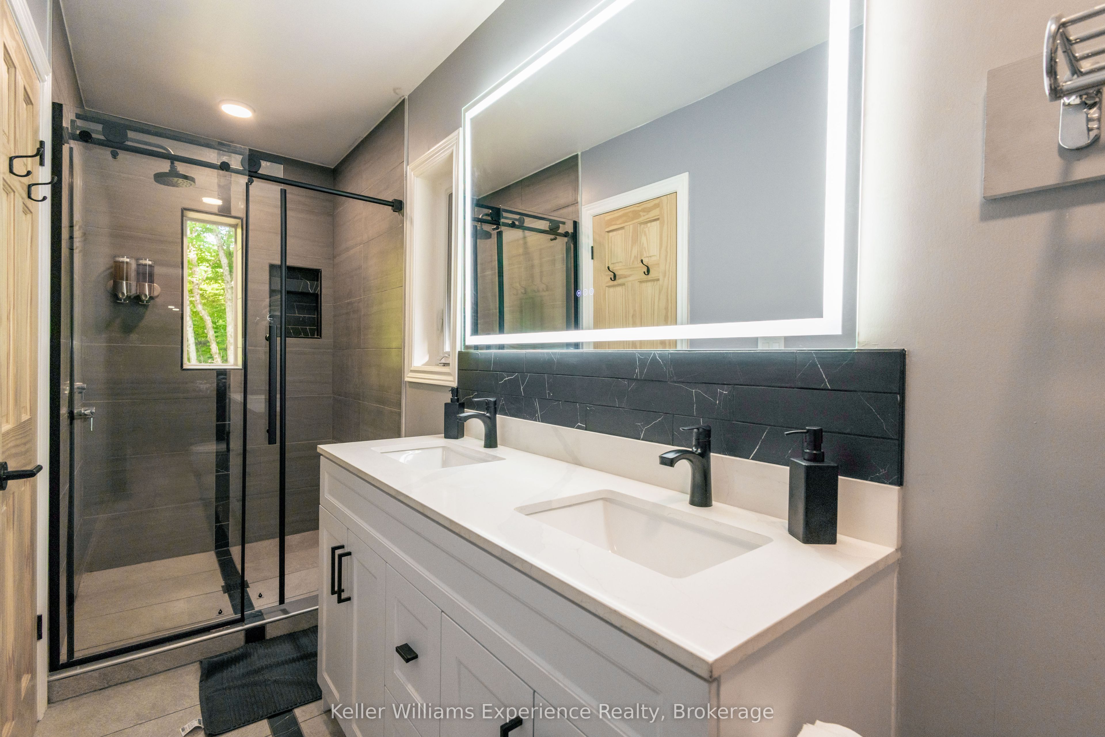 1382 Echo Ridge Road Property Photo 14