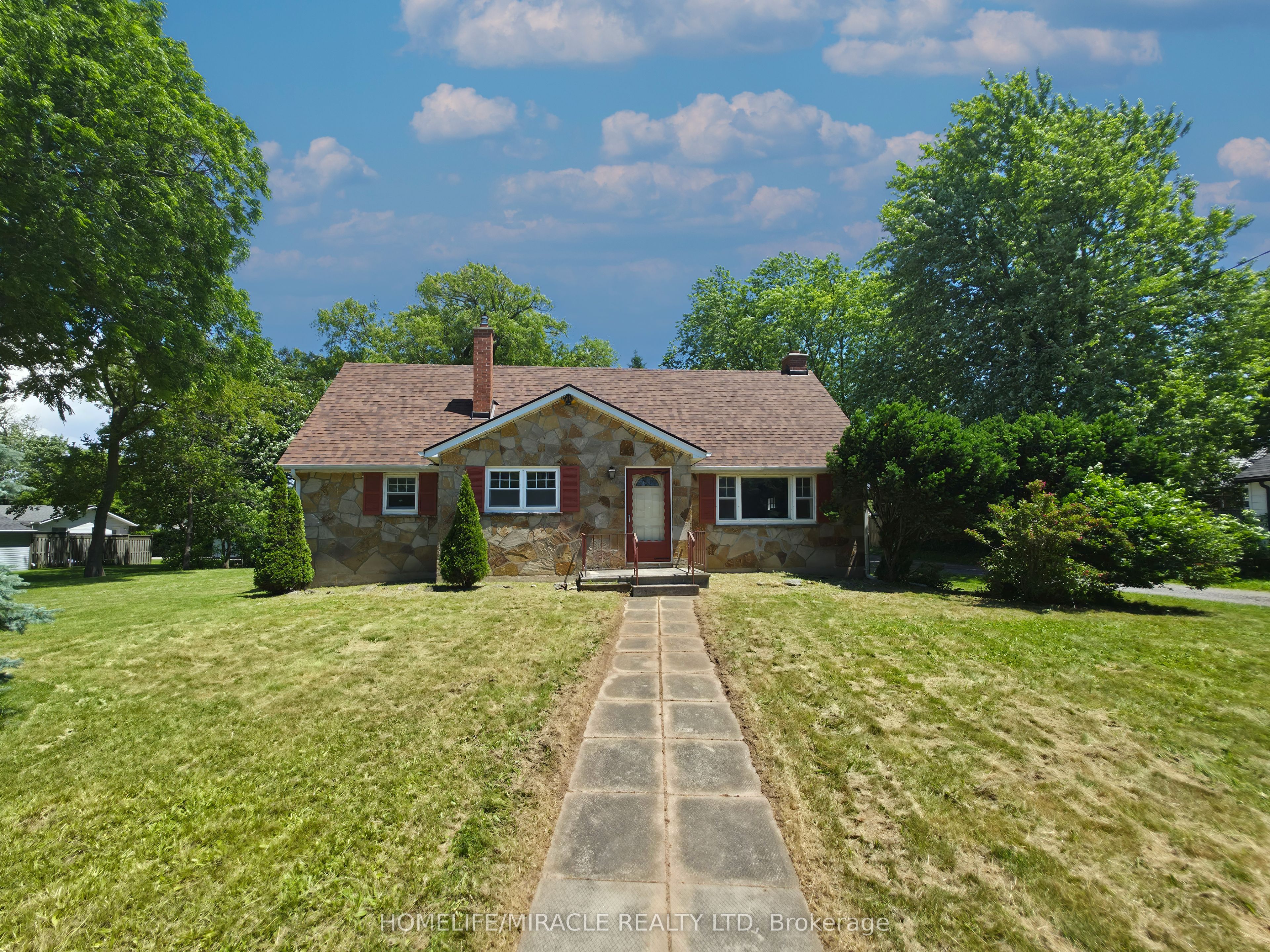 17 Goderich Street Property Photo 5