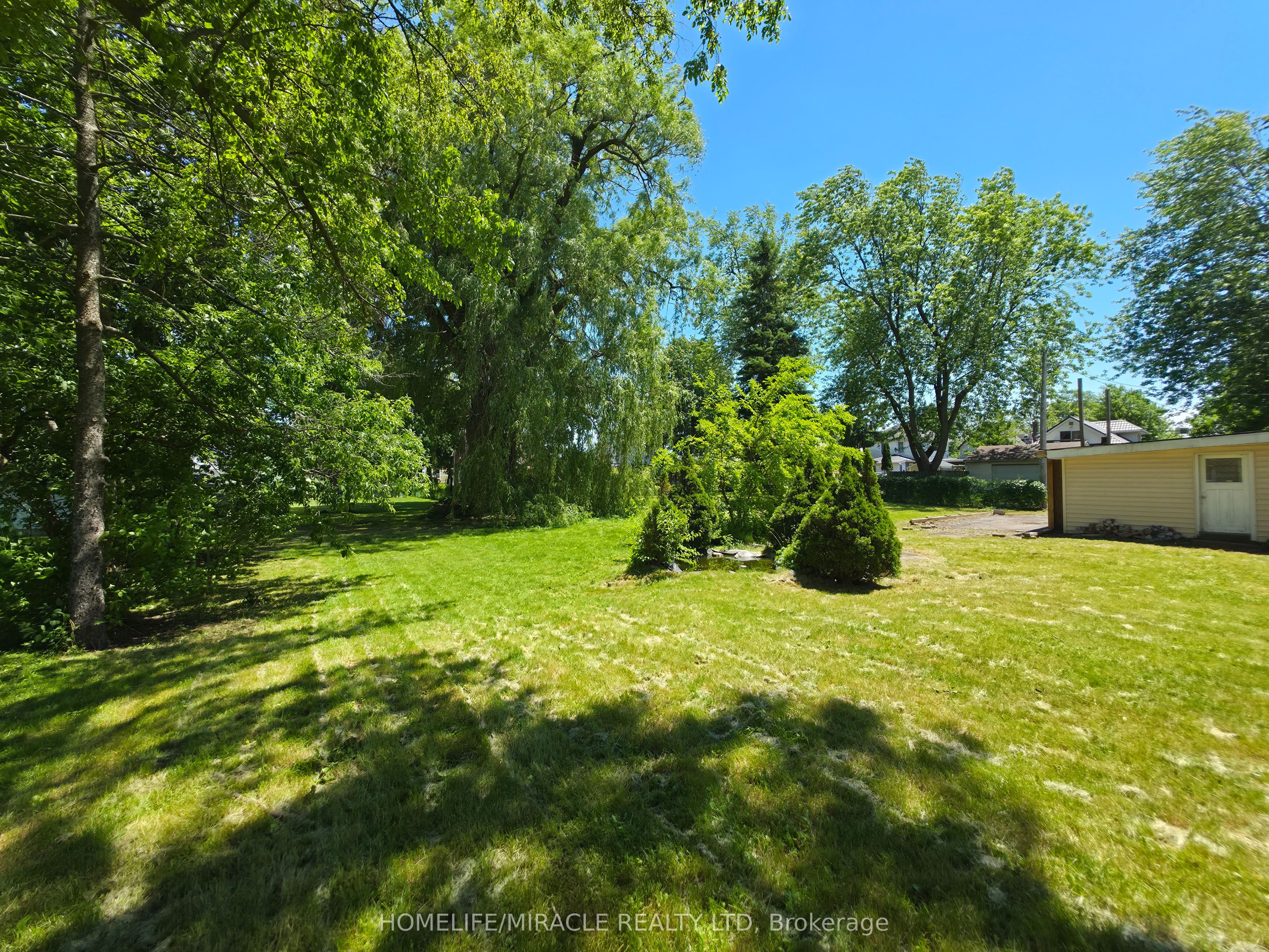17 Goderich Street Property Photo 8