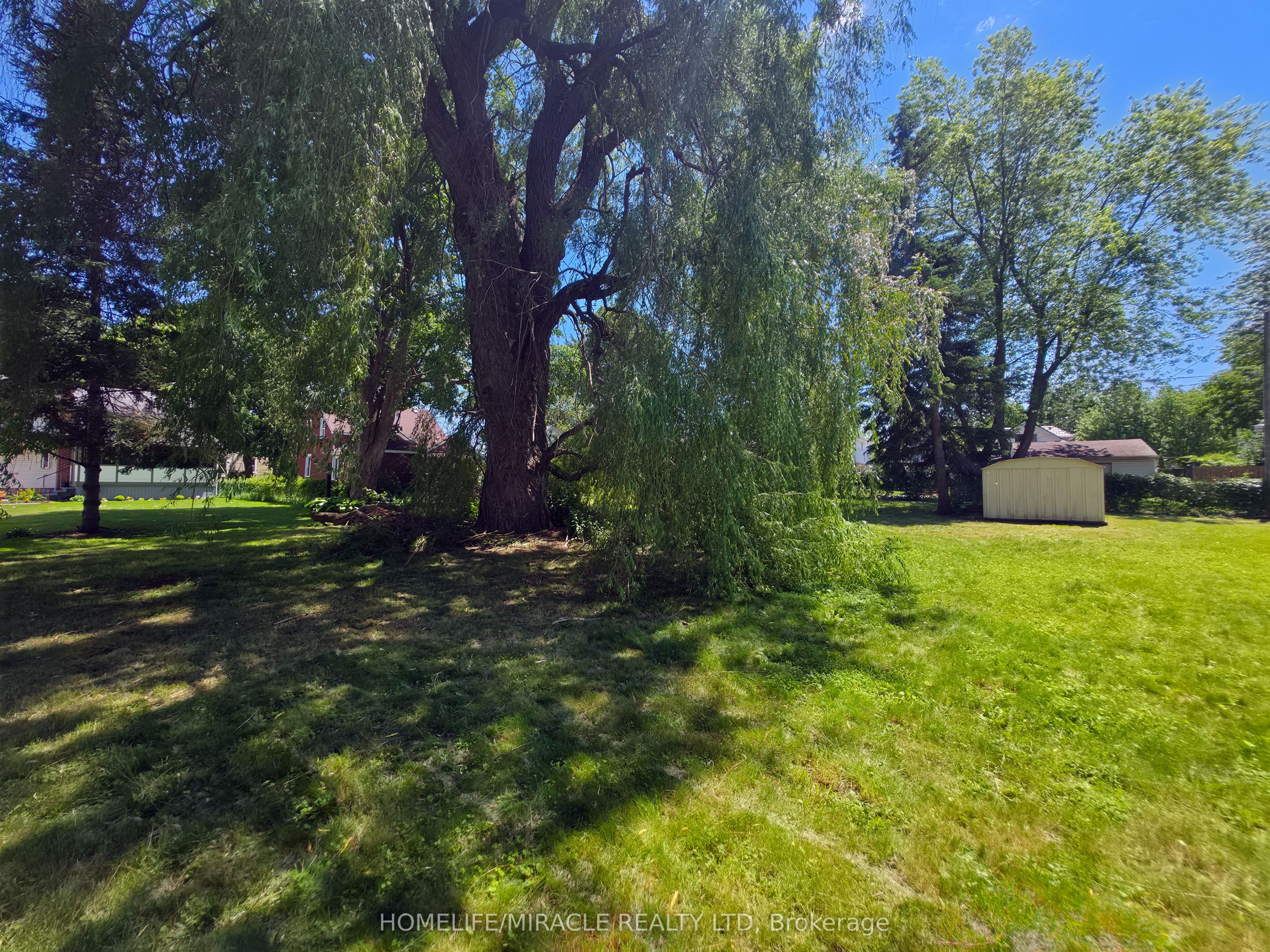 17 Goderich Street Property Photo 9
