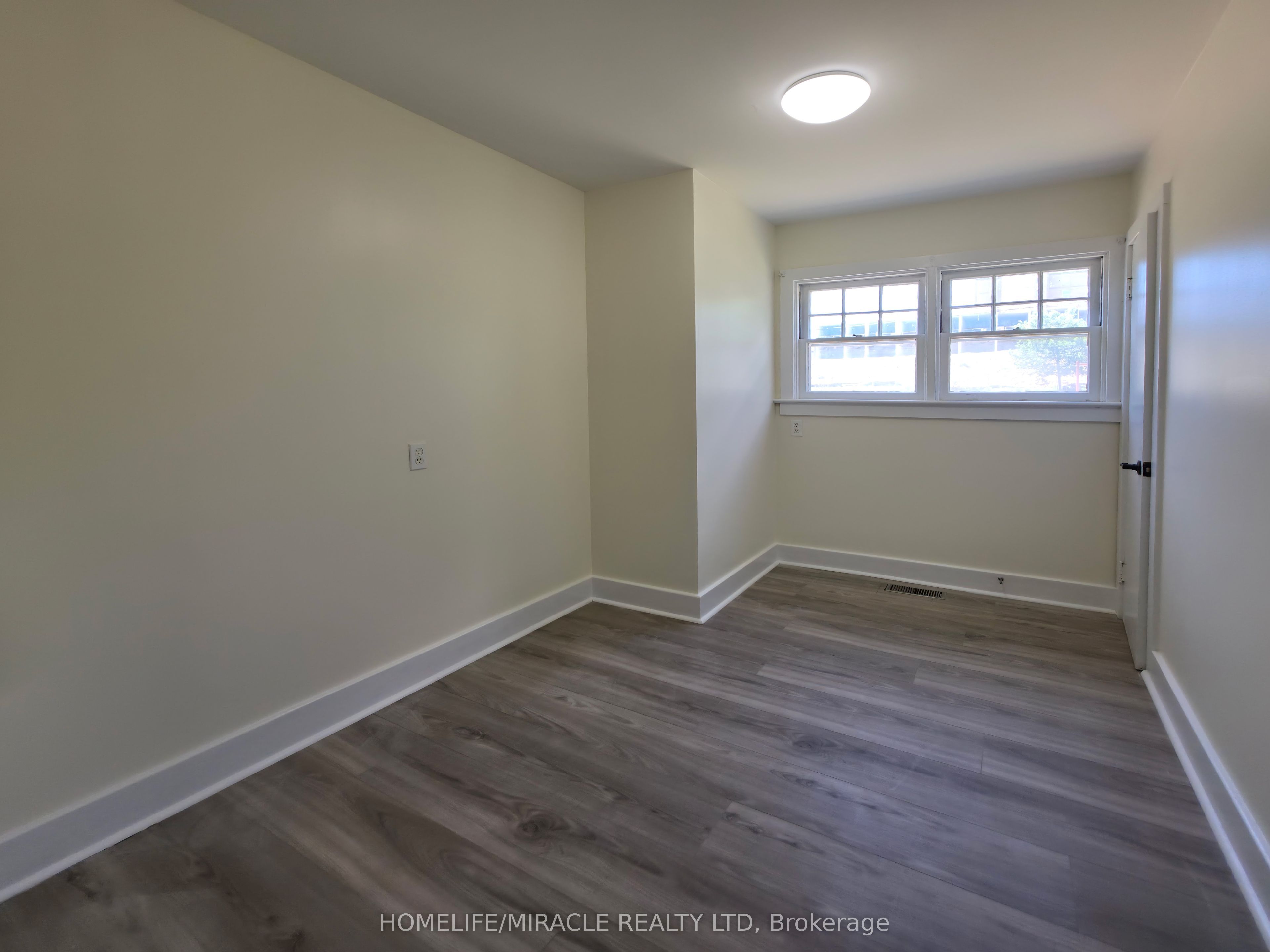 17 Goderich Street Property Photo 28