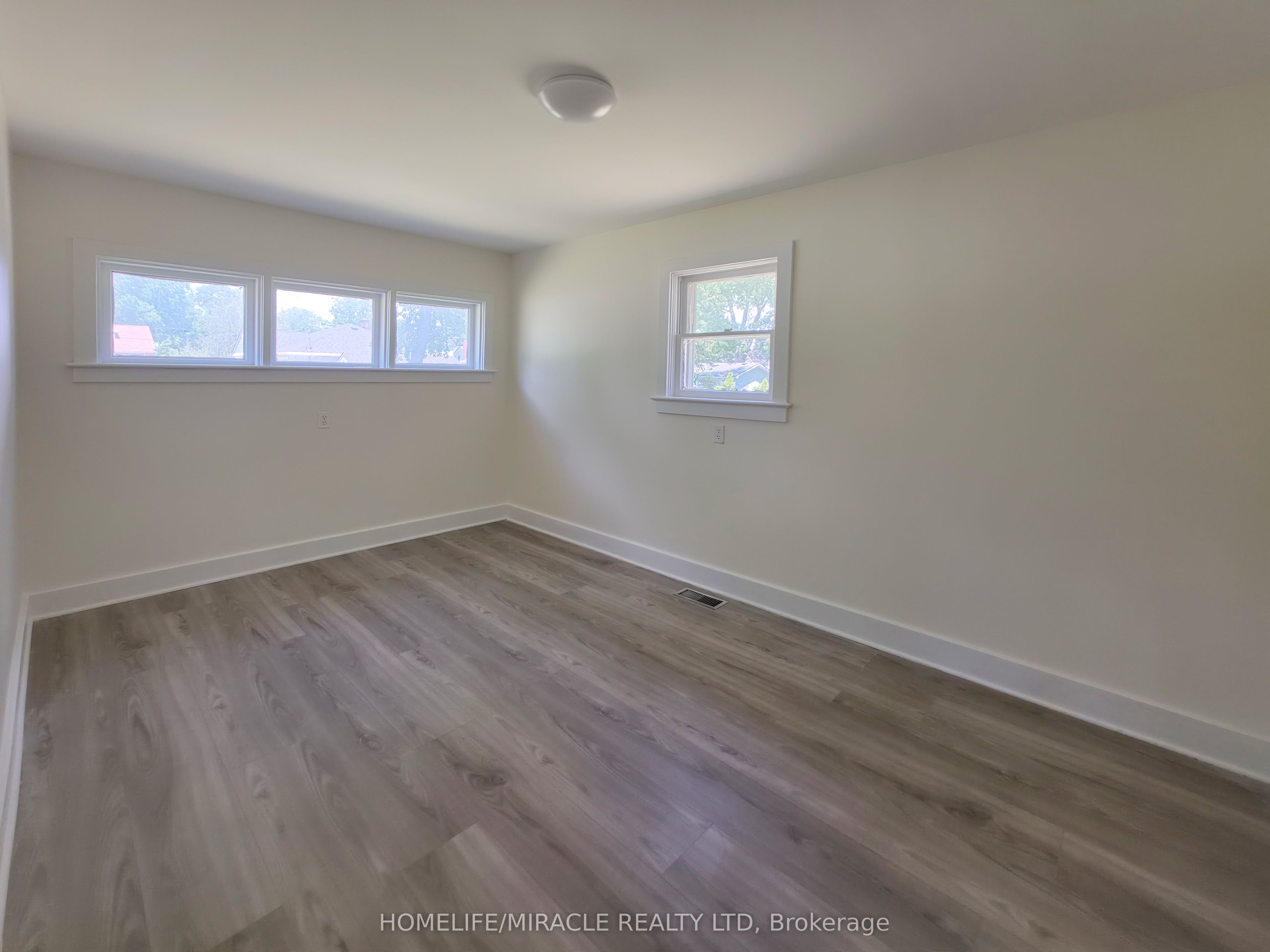 17 Goderich Street Property Photo 30