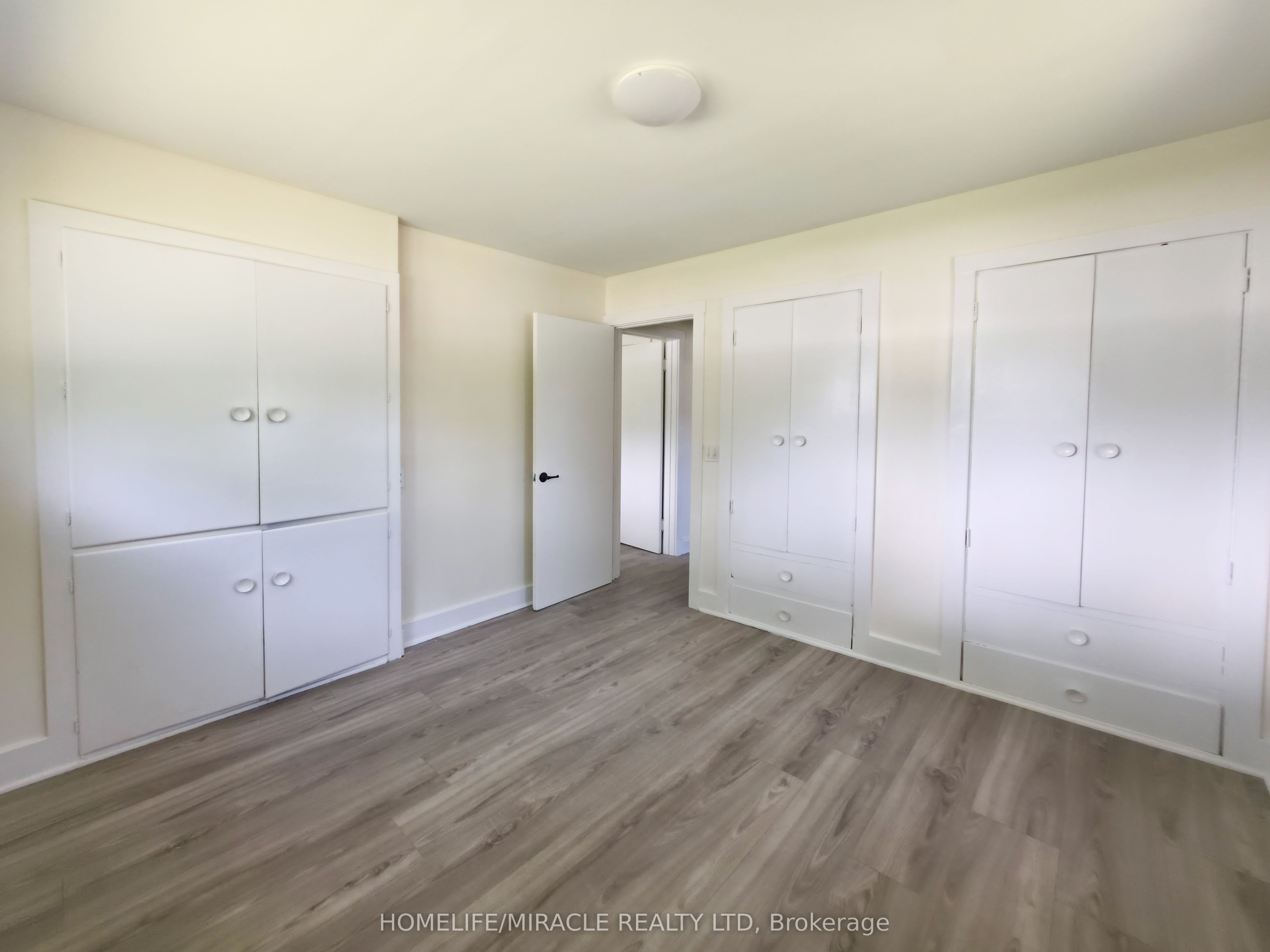 17 Goderich Street Property Photo 34
